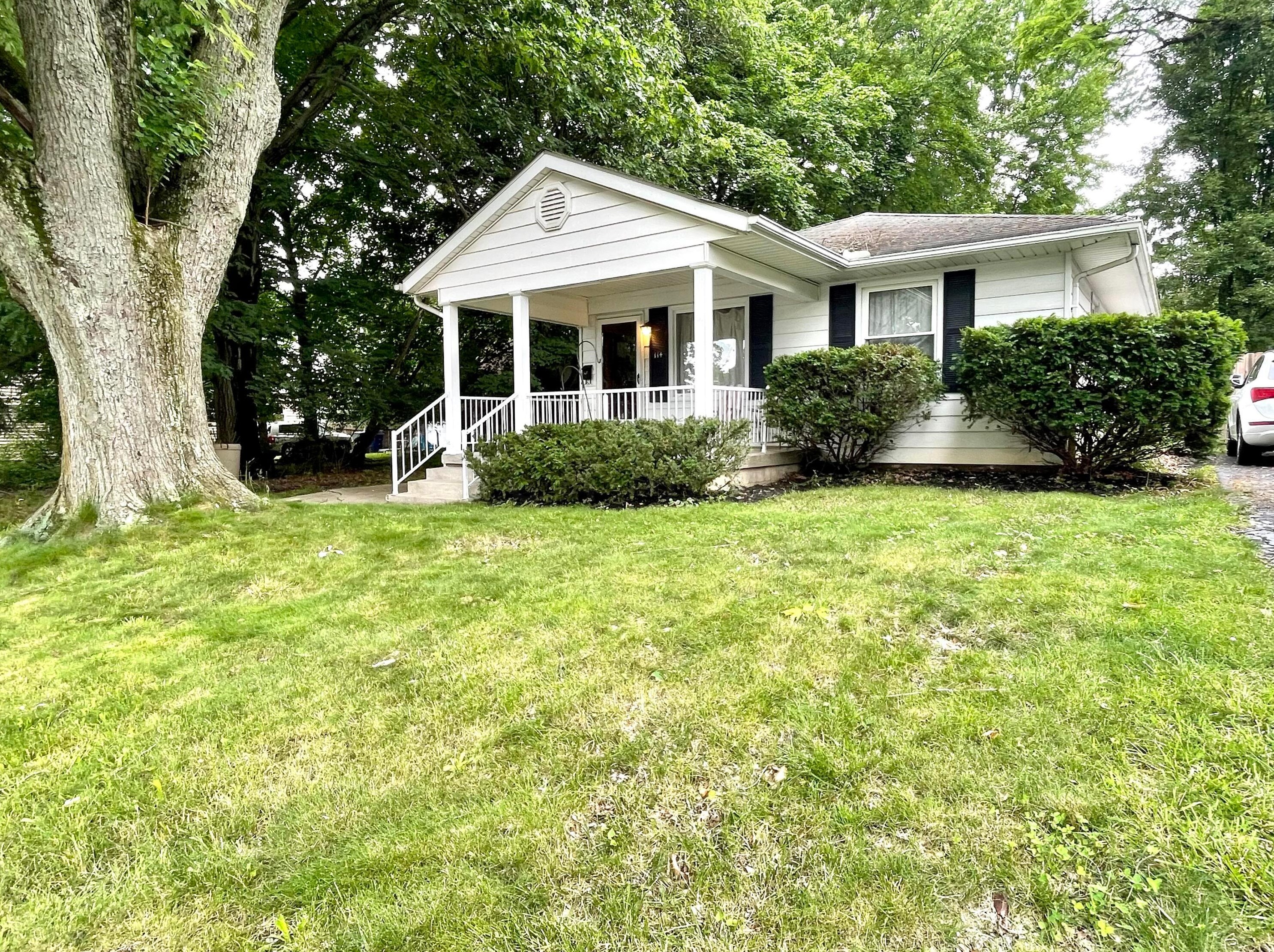 114 Chase Rd, Columbus OH 43214-1168 exterior