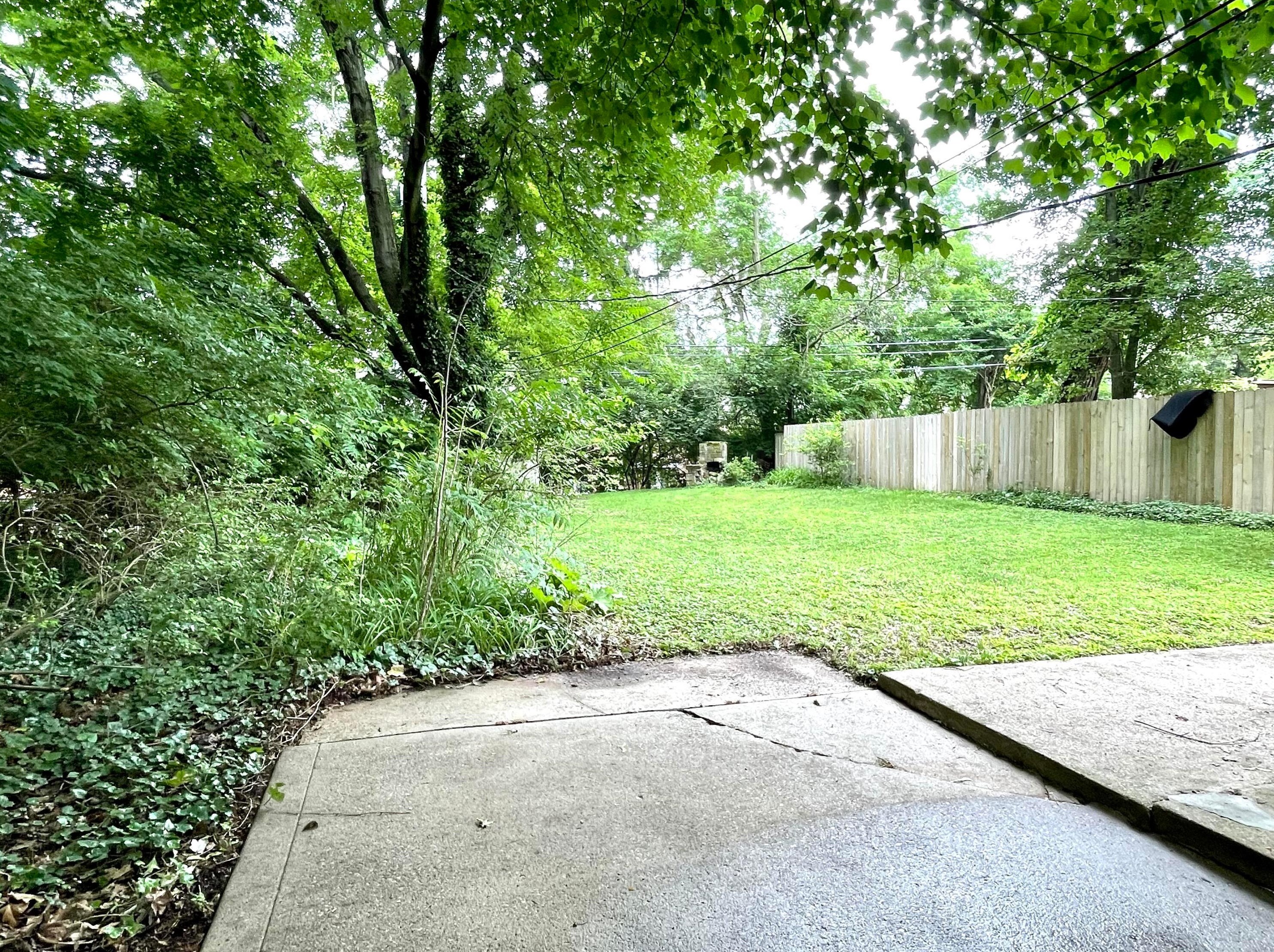 114 Chase Rd, Columbus OH 43214-1168 exterior