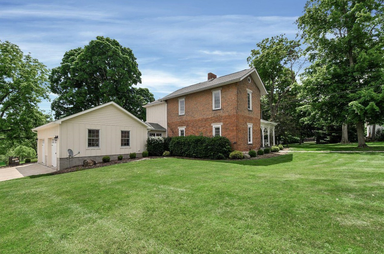 26 Main St, Ostrander, OH 43061-9749