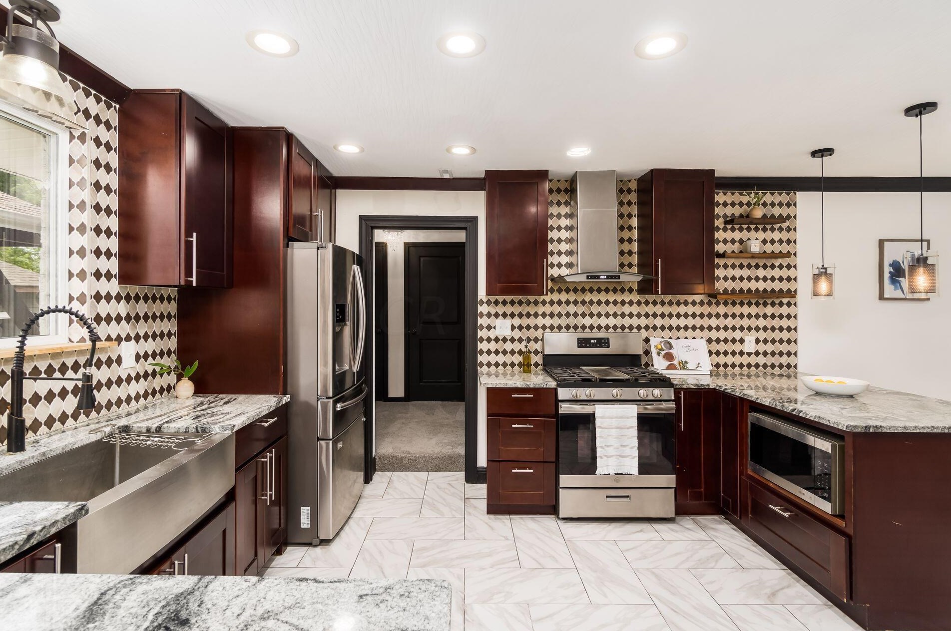 1107 Olney Dr, Columbus OH 43227-1521 exterior