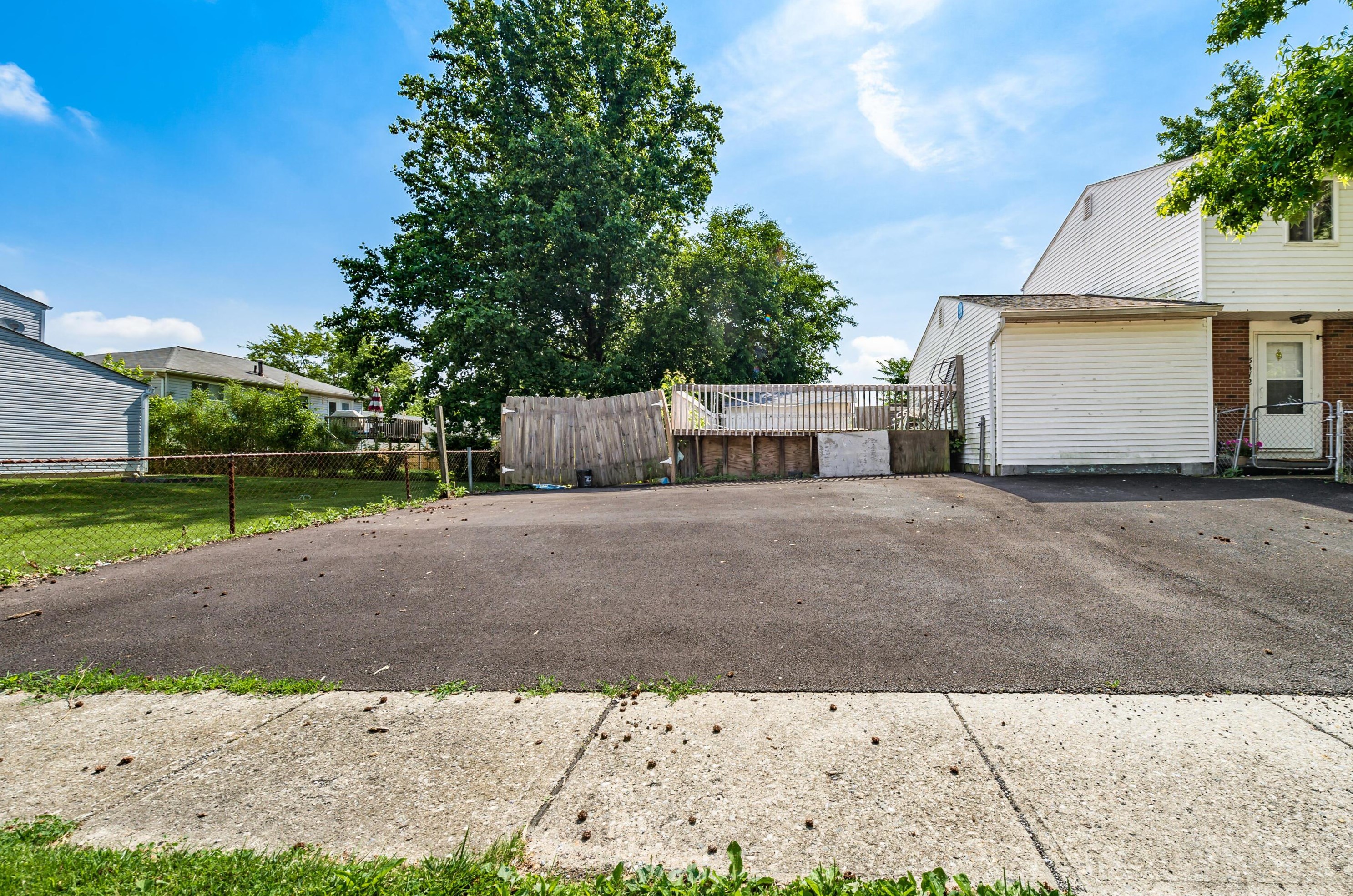 3472 Green Meadows St, Columbus OH  43207-3541 exterior