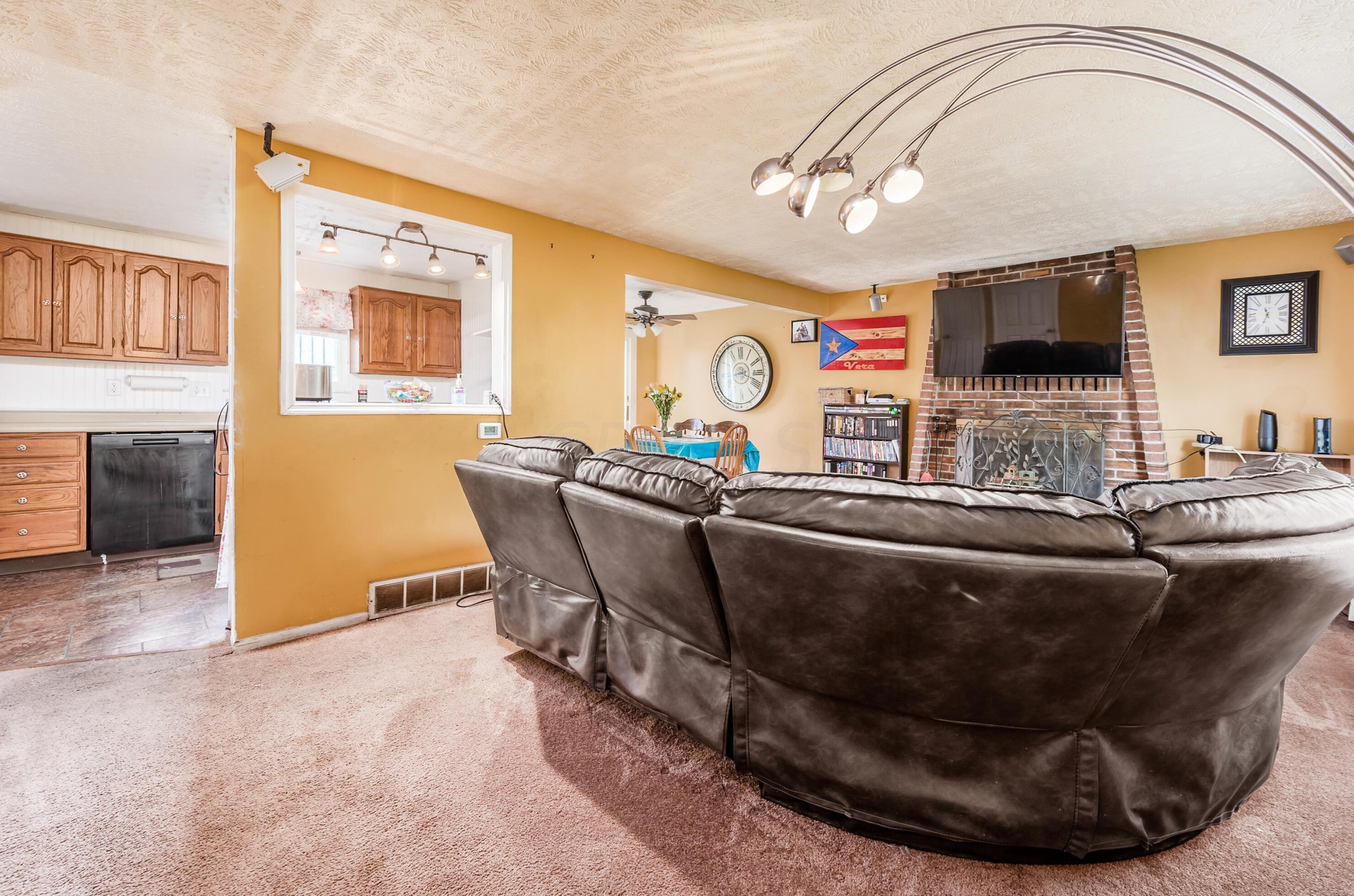 3472 Green Meadows St, Columbus OH  43207-3541 exterior