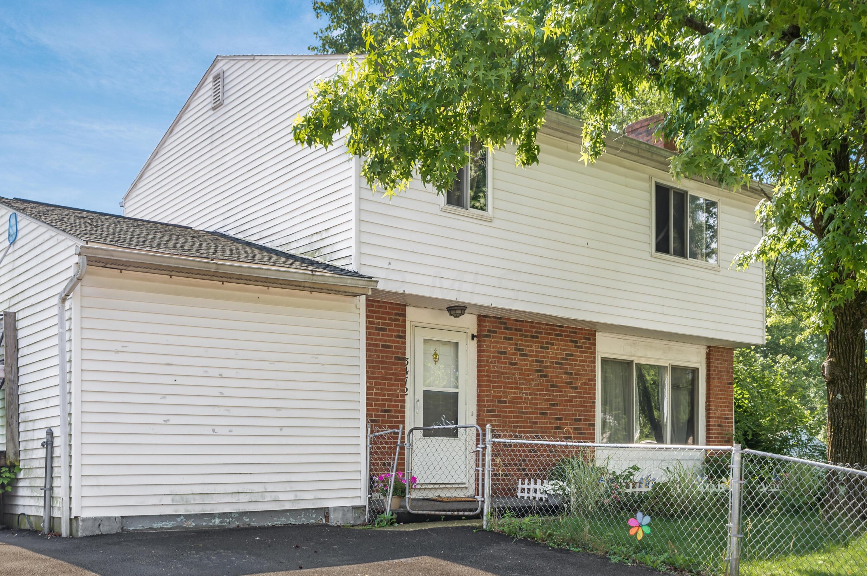 3472 Green Meadows St, Columbus OH  43207-3541 exterior