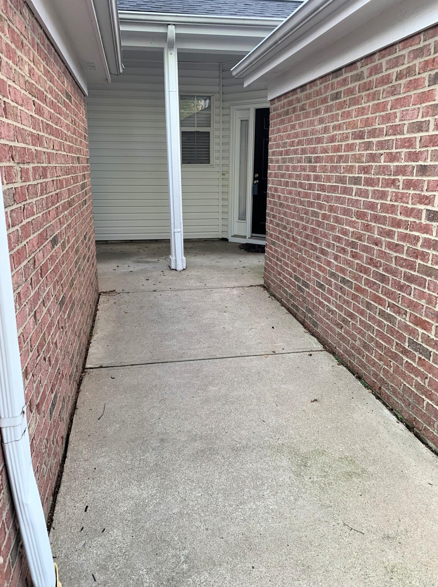 5852 Edge Of Village, Westerville, OH 43081