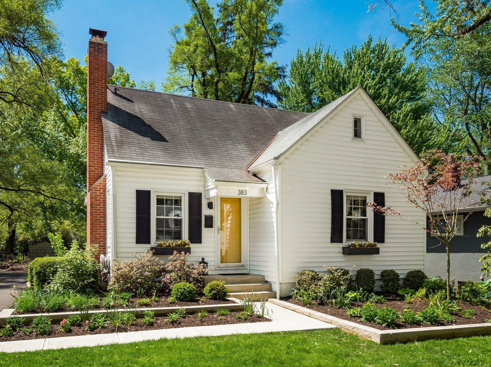 383 Wetmore Rd, Columbus, OH 43214-2115