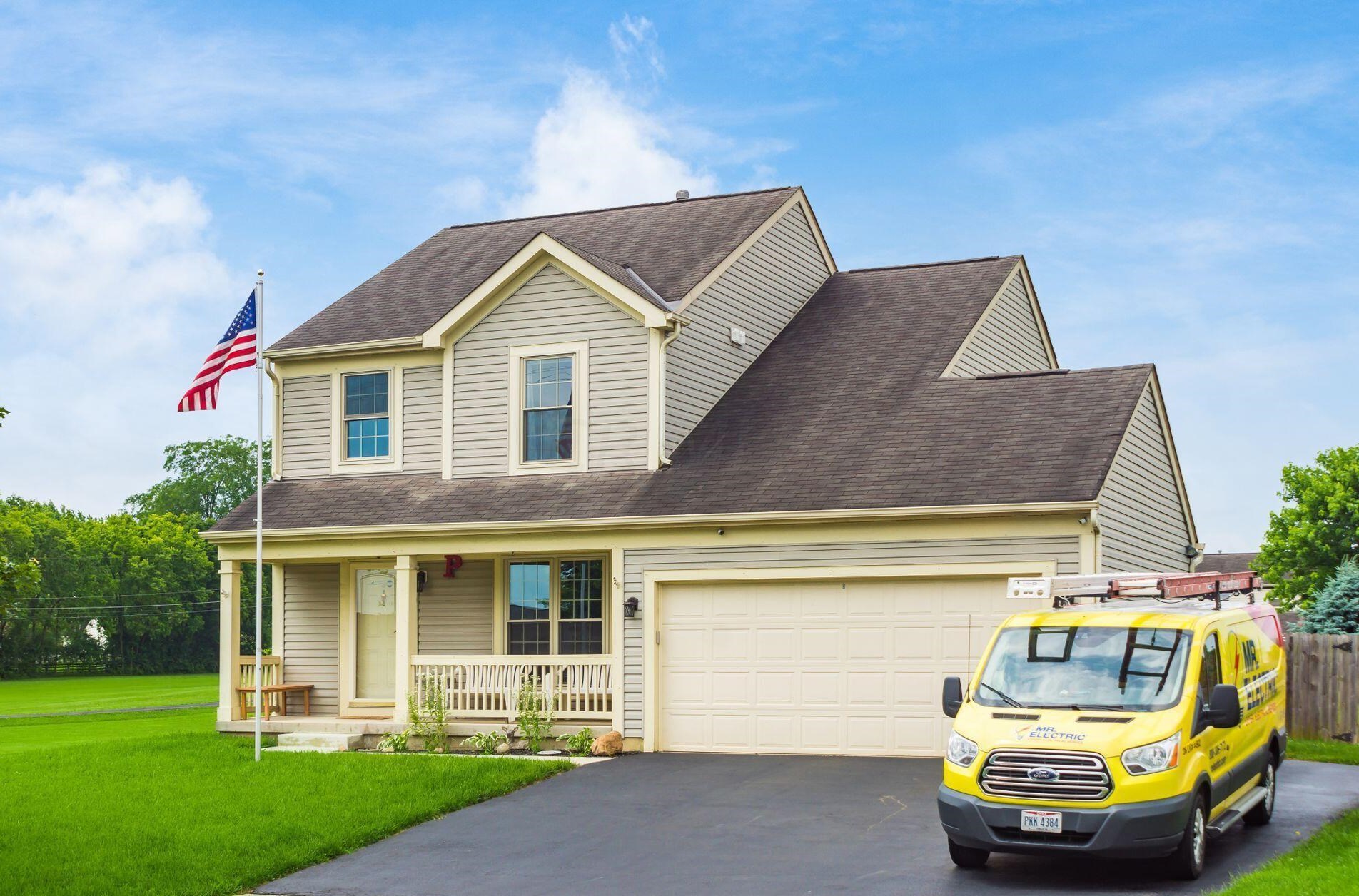 1749 Bluhm Rd, Columbus, OH 43223-3481