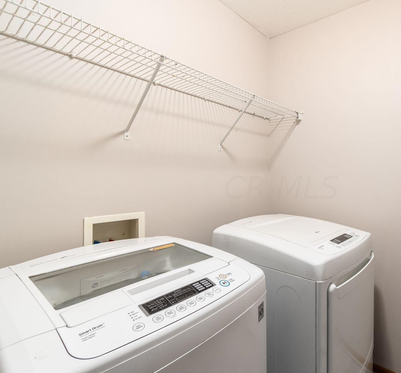 110 Richard Ave, Ashville OH  43103-9002 exterior