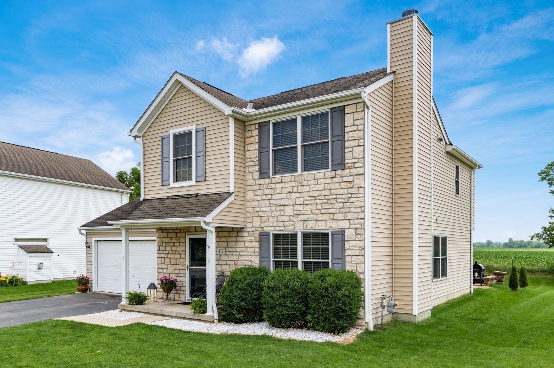 110 Richard Ave, Ashville, OH 43103-9002