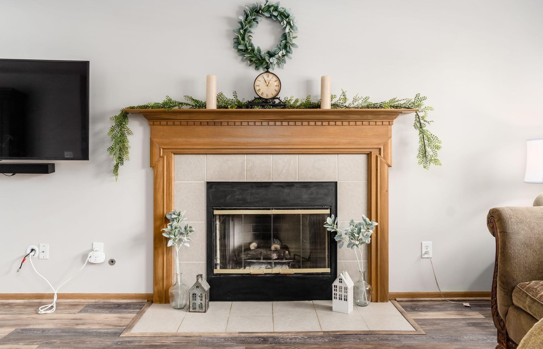 110 Richard Ave, Ashville OH  43103-9002 exterior