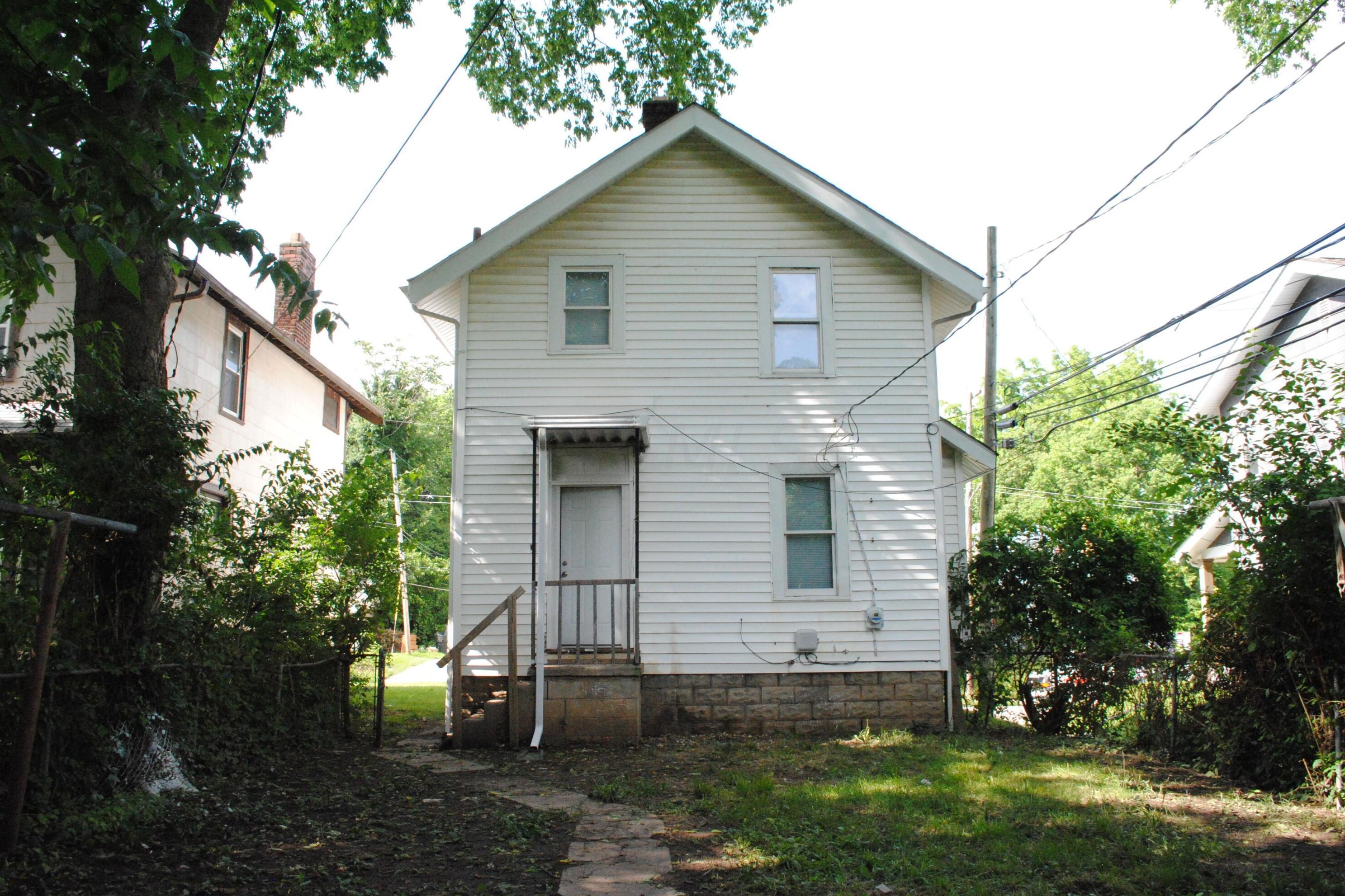 1579 Kent St, Columbus OH  43205-2941 exterior