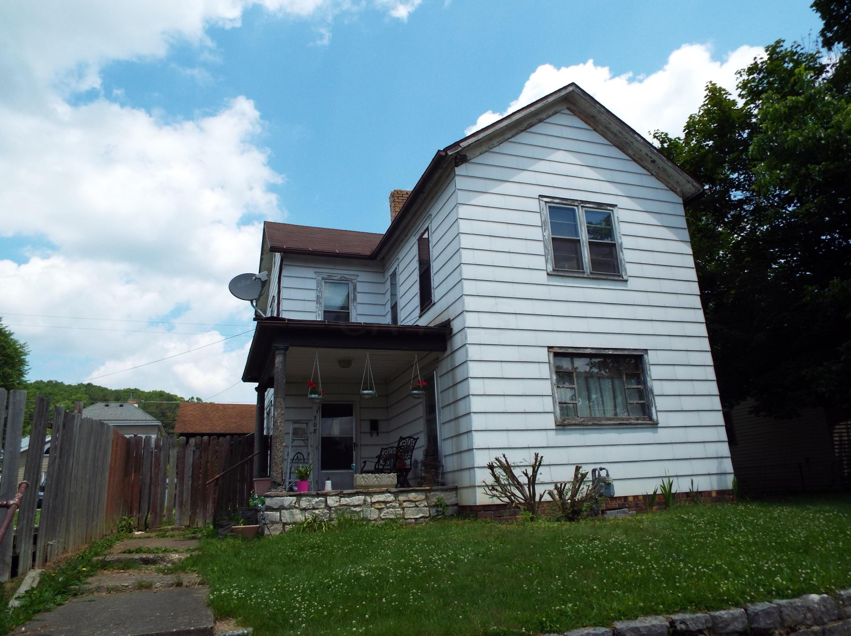 708 Walnut St, Nelsonville, OH 45764