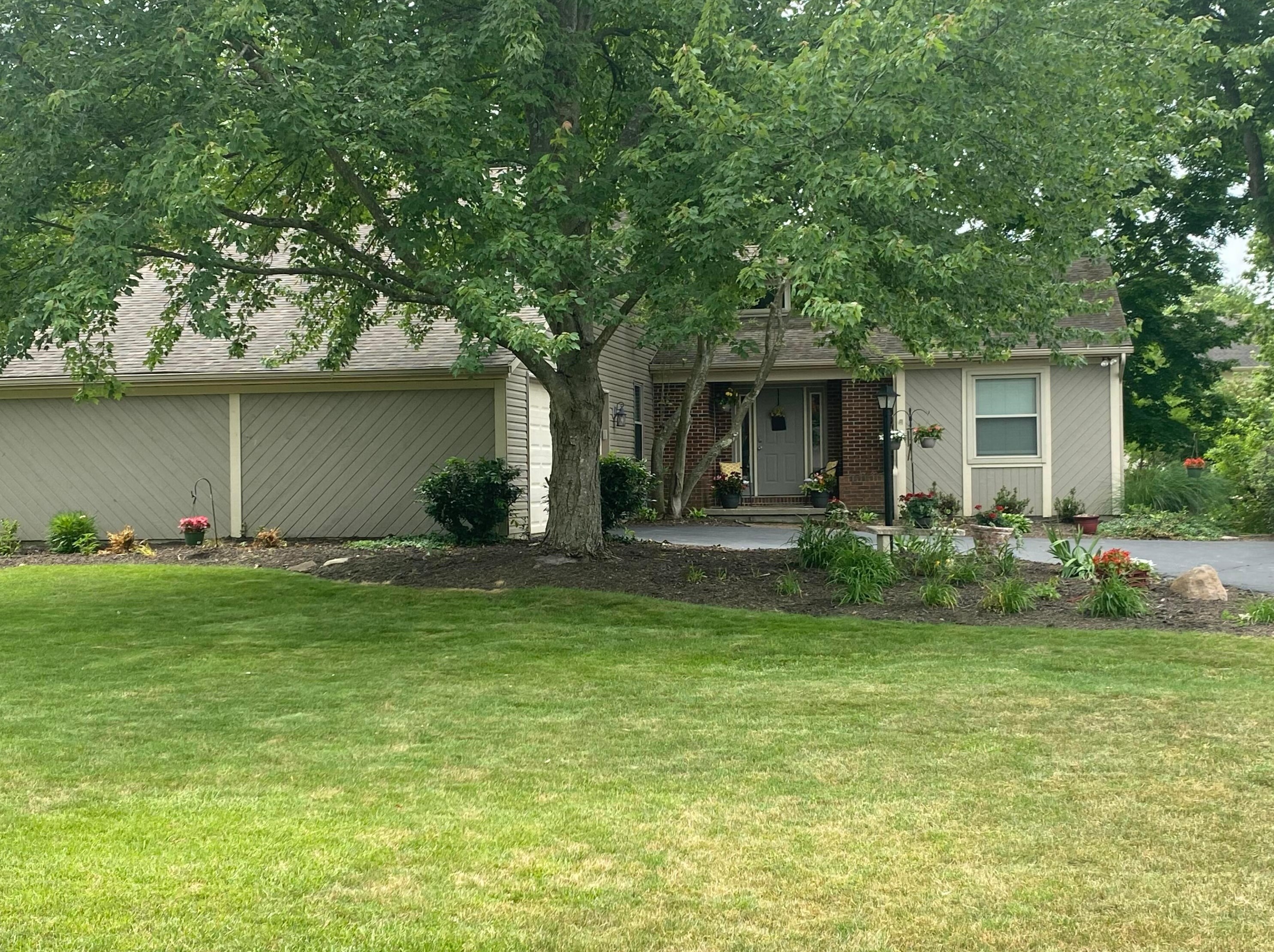 9877 Alliston Dr, Pickerington, OH 43147-8847