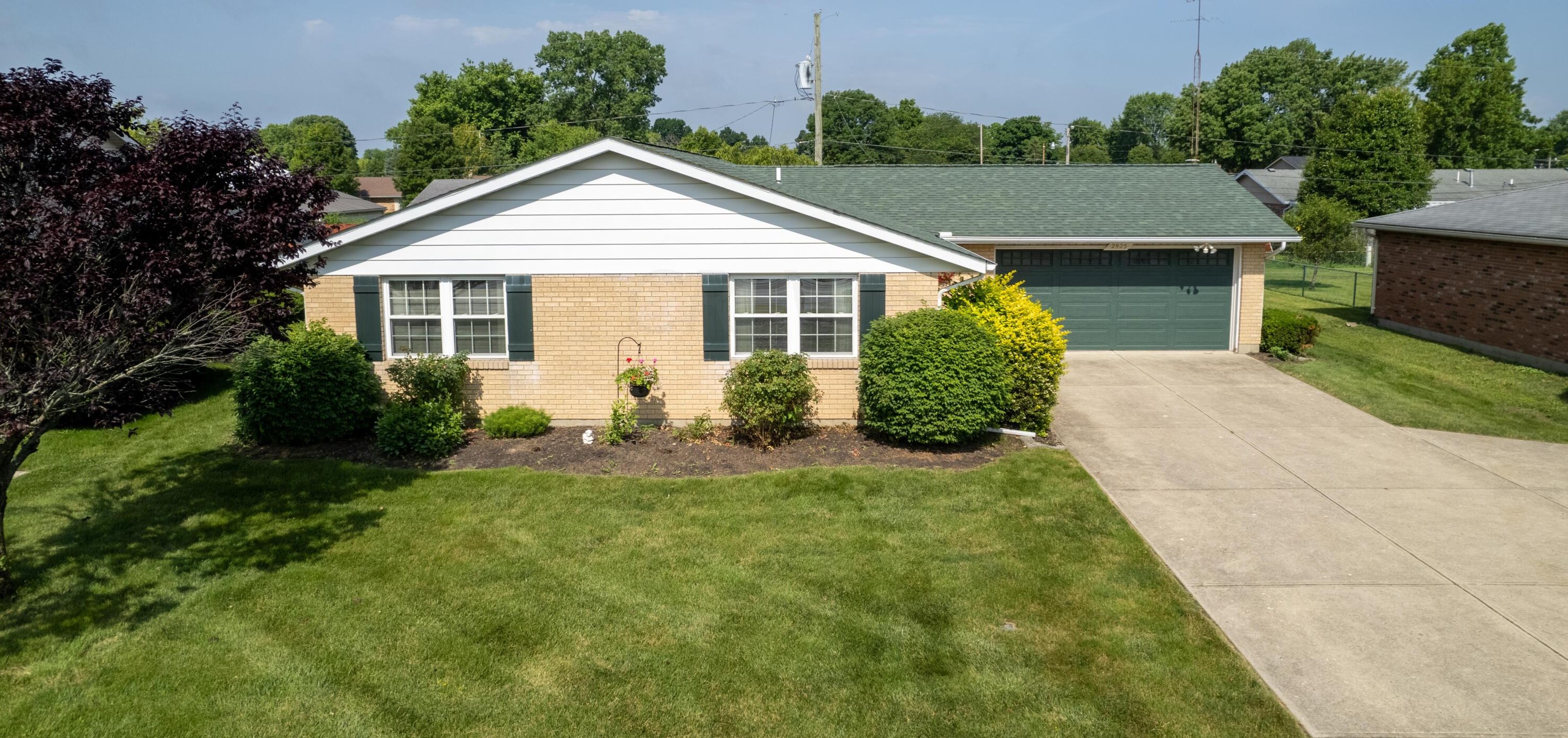 2925 Derr Rd, Springfield, OH 45503