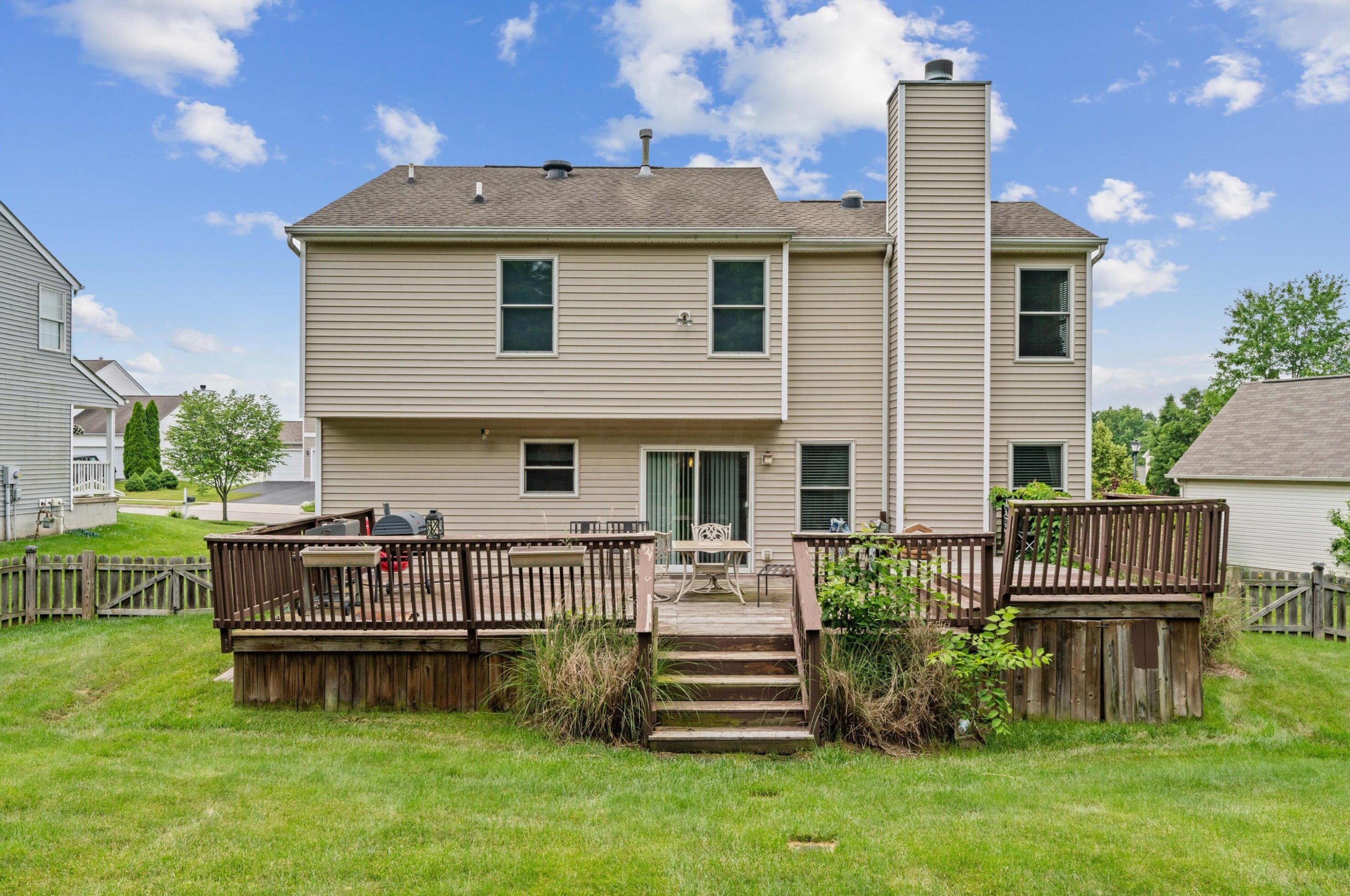 7832 Ashstone Ct, Cnl Wnchstr OH  43110-8021 exterior