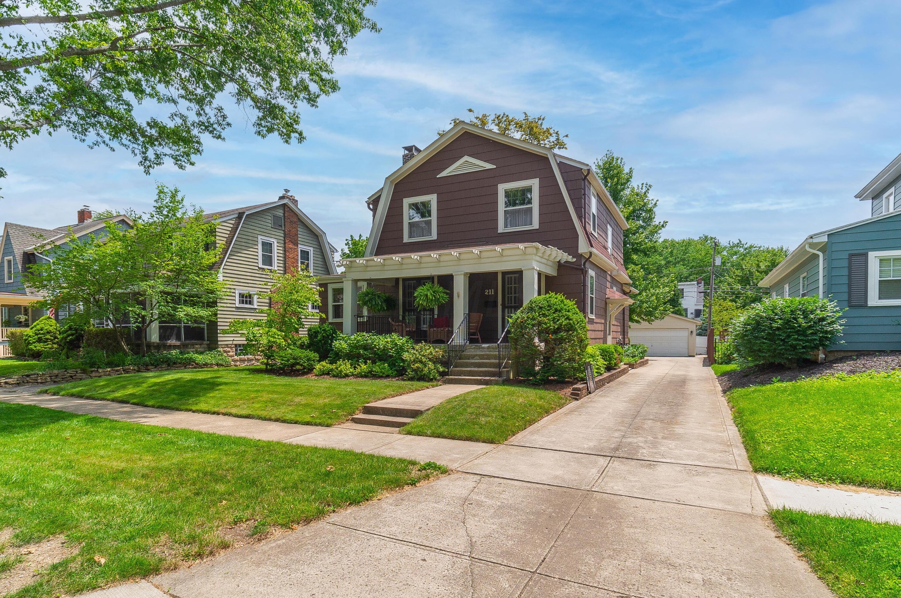 211 Fallis Rd, Columbus, OH 43214-3770