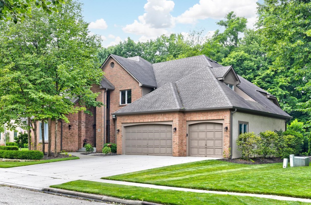 7091 Oakstream Ct, Columbus, OH 43235-2199
