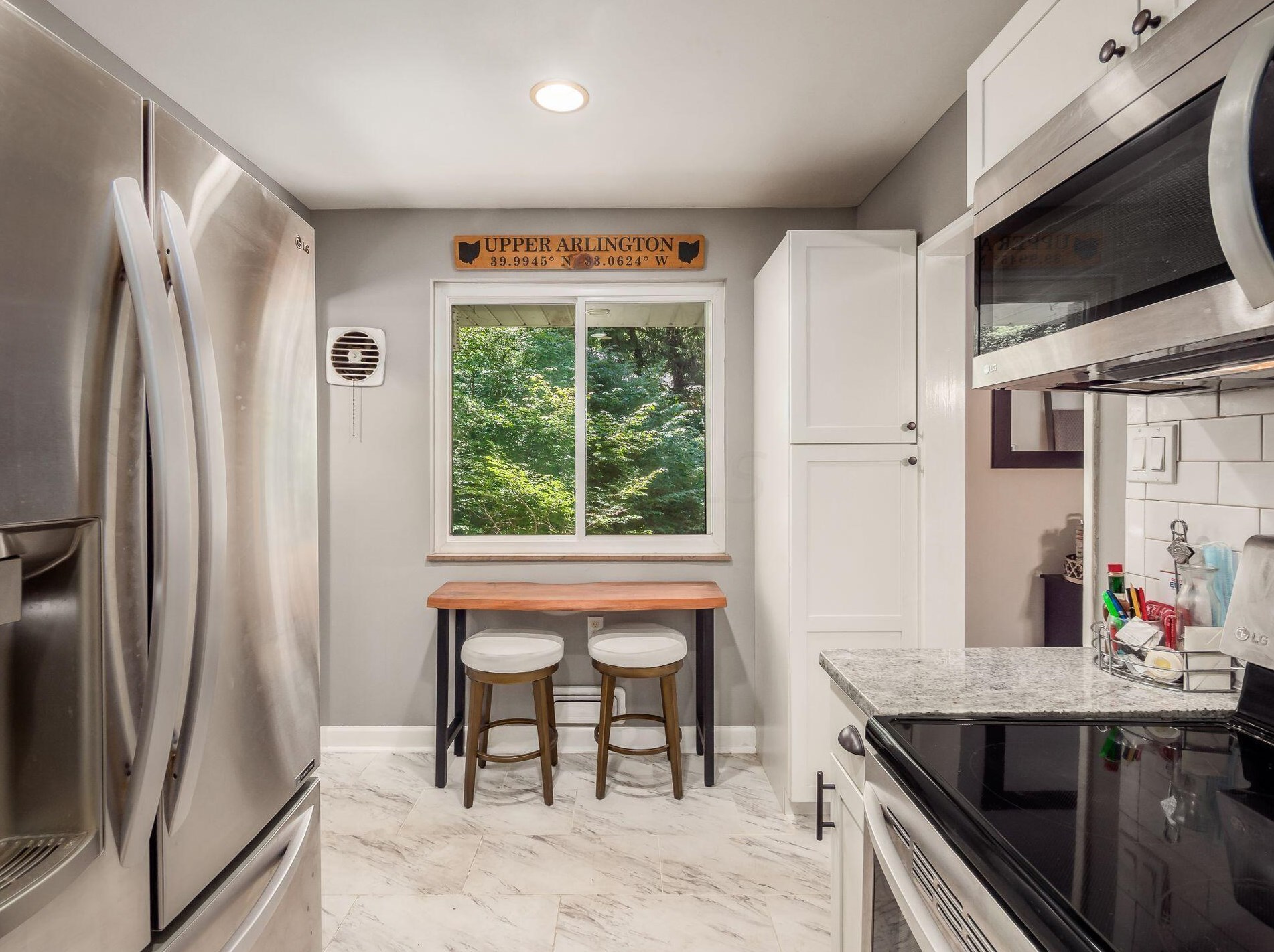 2623 Charing Rd, Columbus OH  43221-3627 exterior