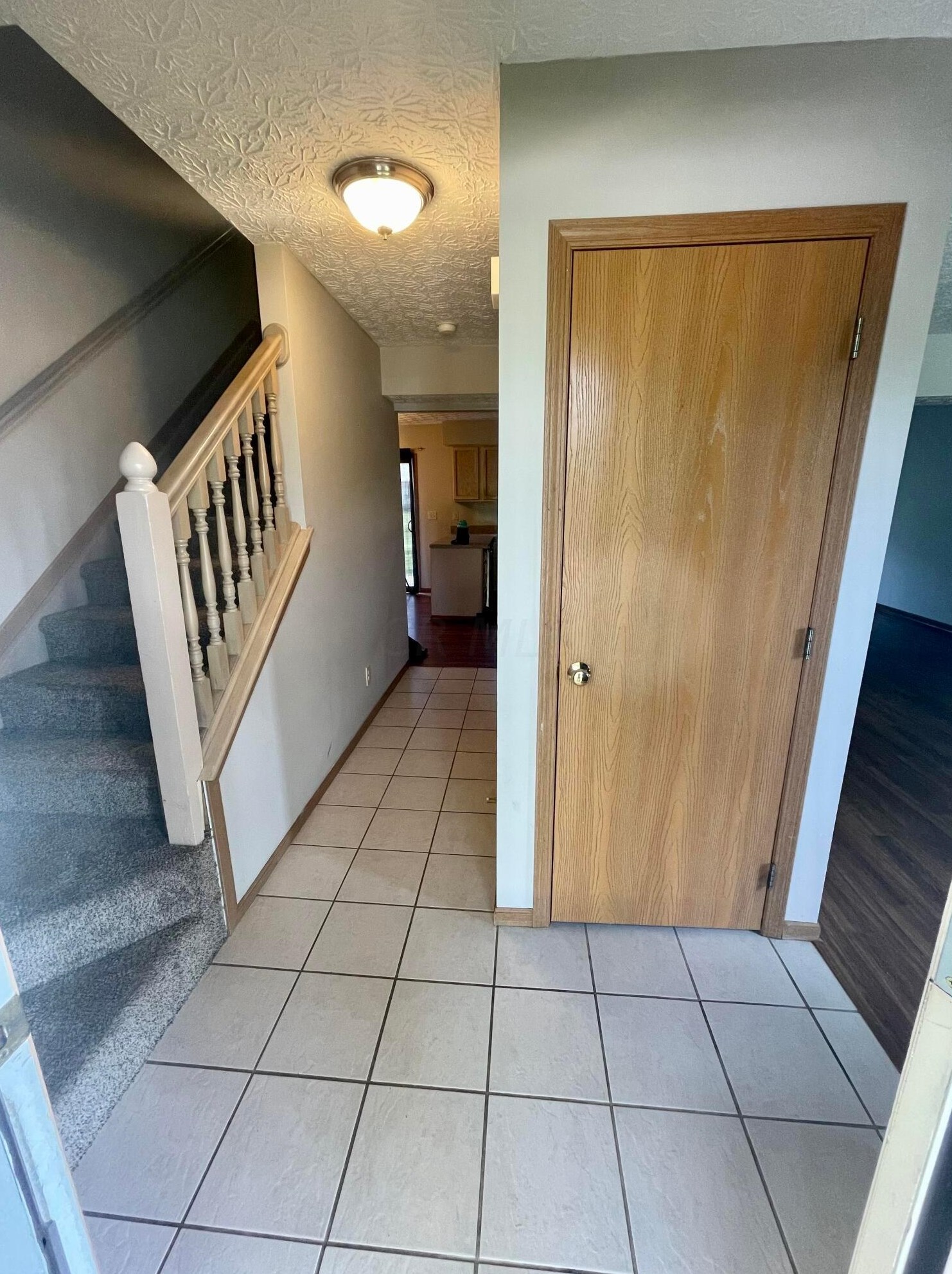 1774 Fern Trail Dr, Lancaster, OH 43130-8118
