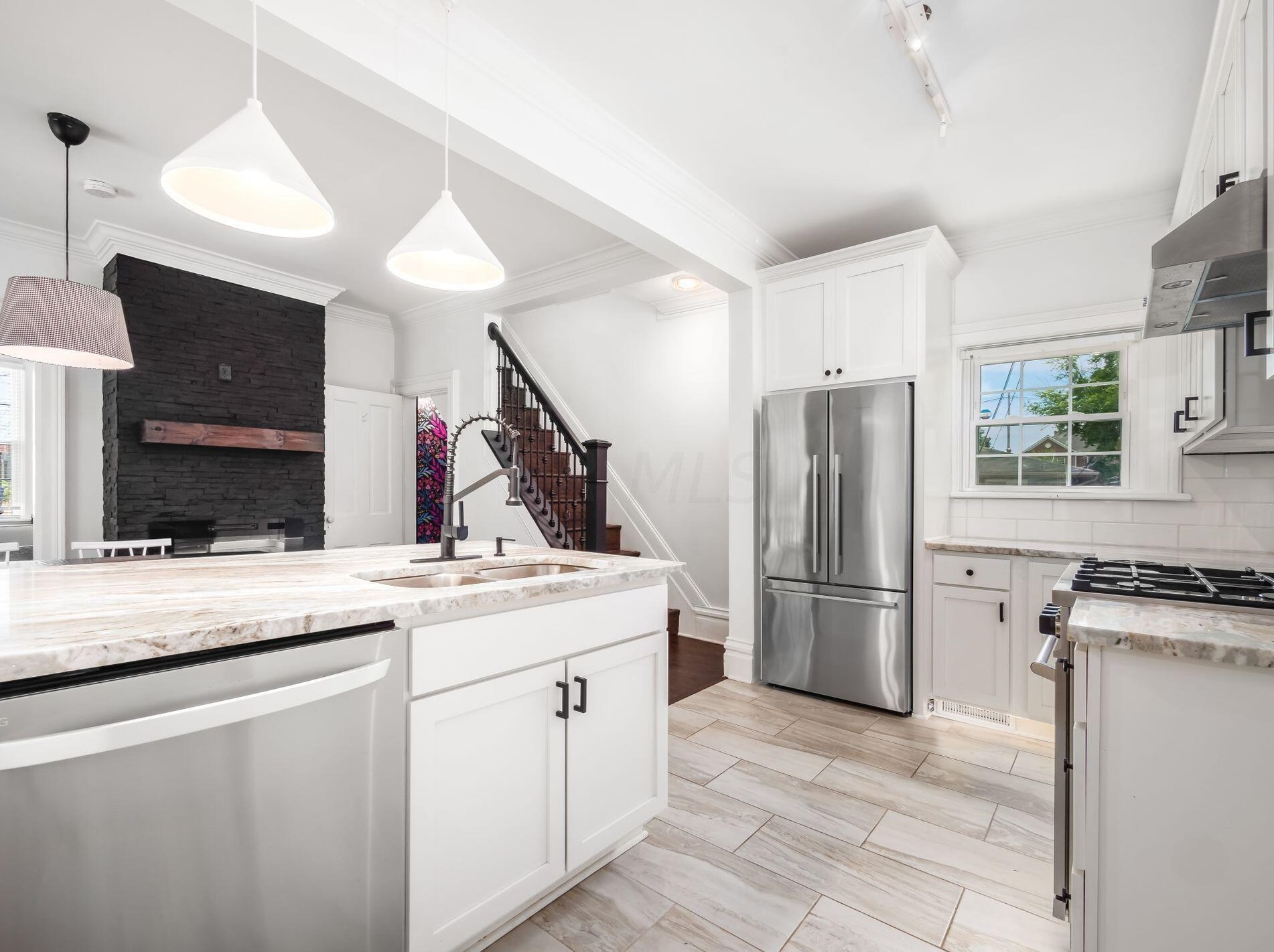 1091 Washington Ave, Columbus OH  43206-2764 exterior