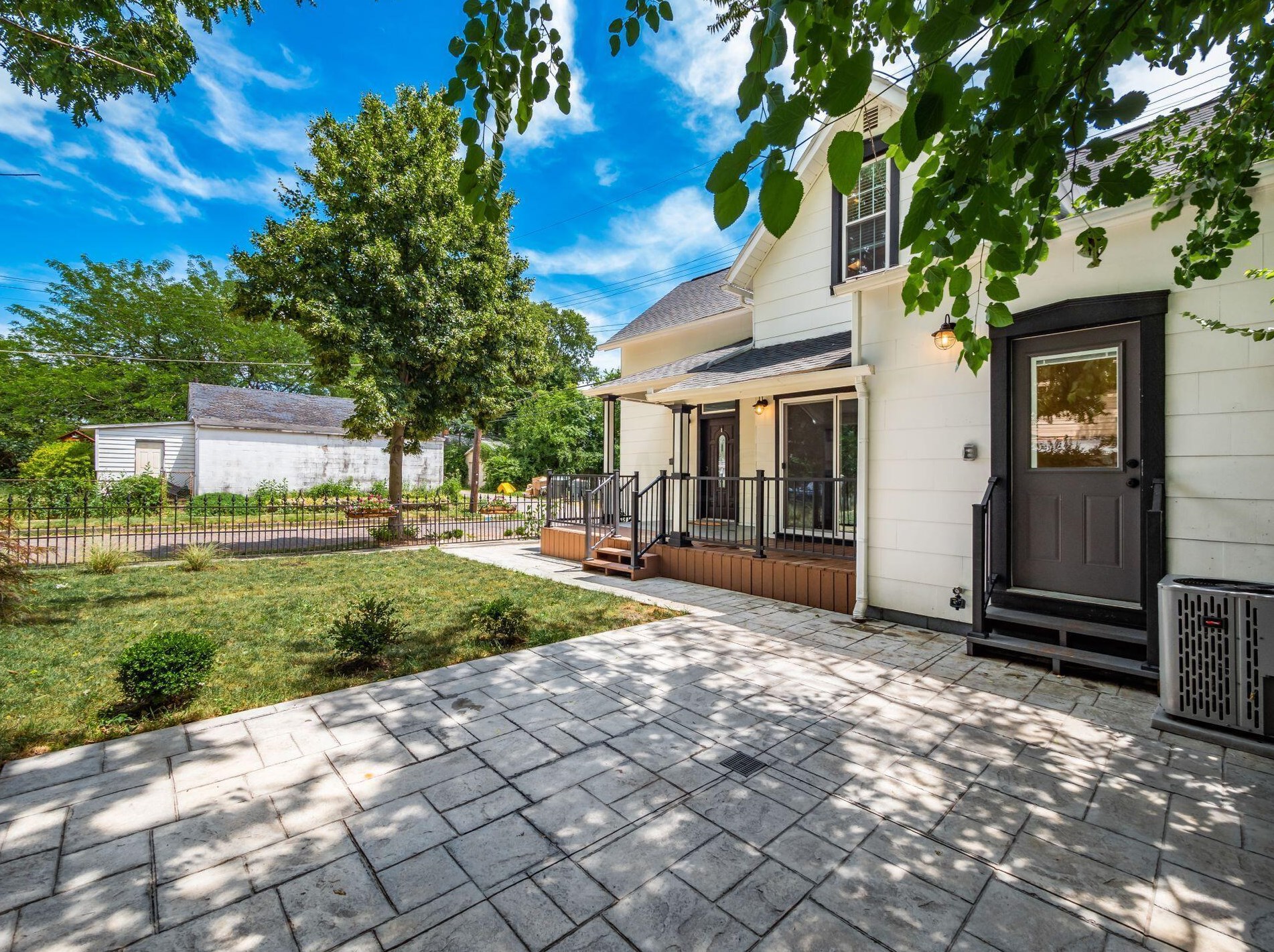 1091 Washington Ave, Columbus OH  43206-2764 exterior