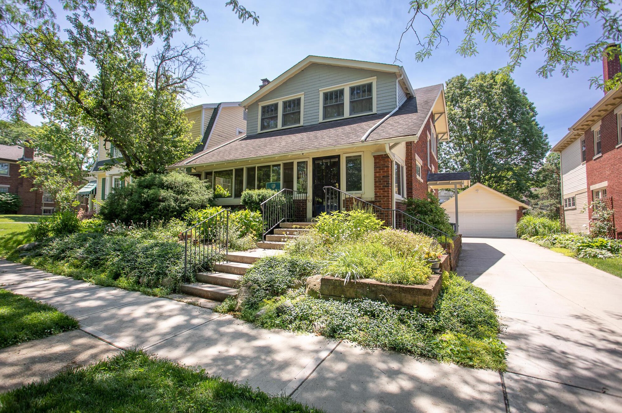 83 Arden Rd, Columbus, OH 43214-3717