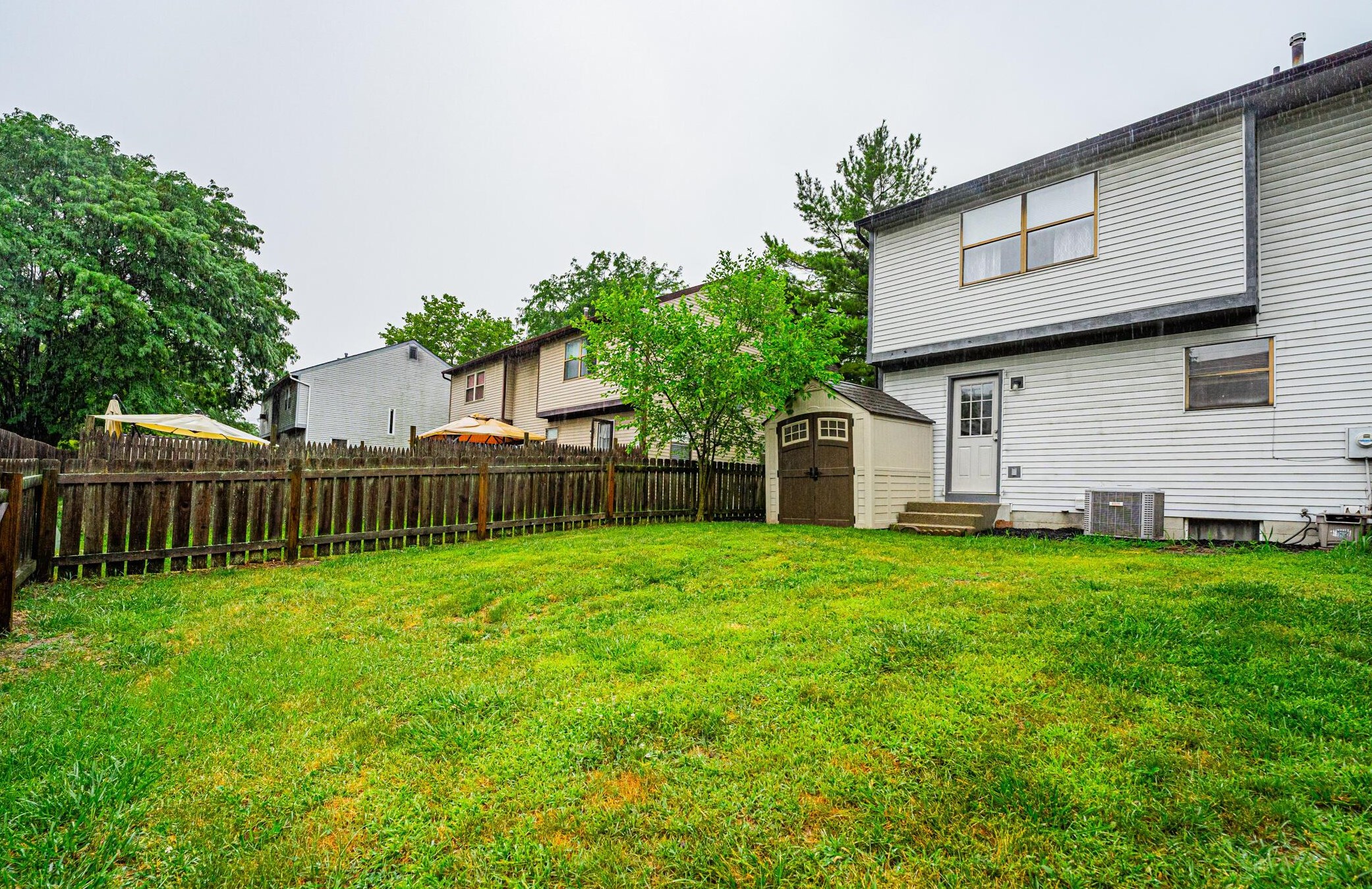 4874 Driffield Ct, Columbus OH 43221-5802 exterior