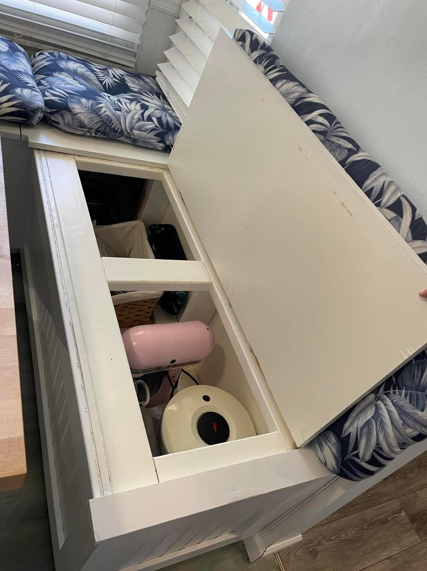 483 Bluestem Ave, Columbus OH 43230-4602 exterior