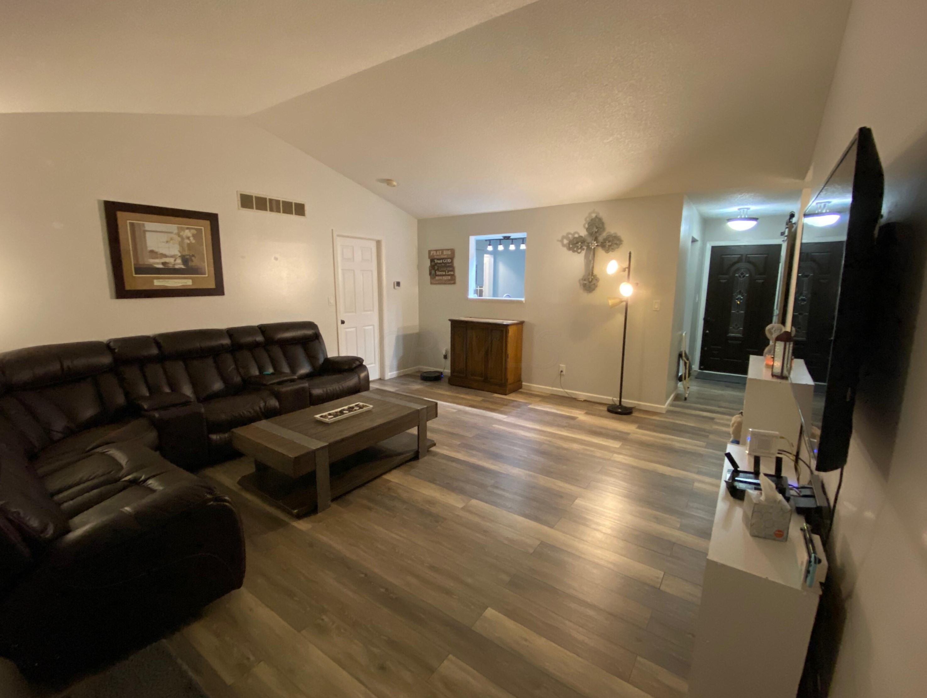 483 Bluestem Ave, Columbus OH 43230-4602 exterior