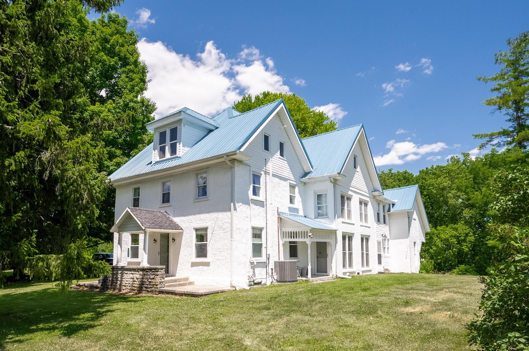 320 Main St, Prospect, OH 43342-9304