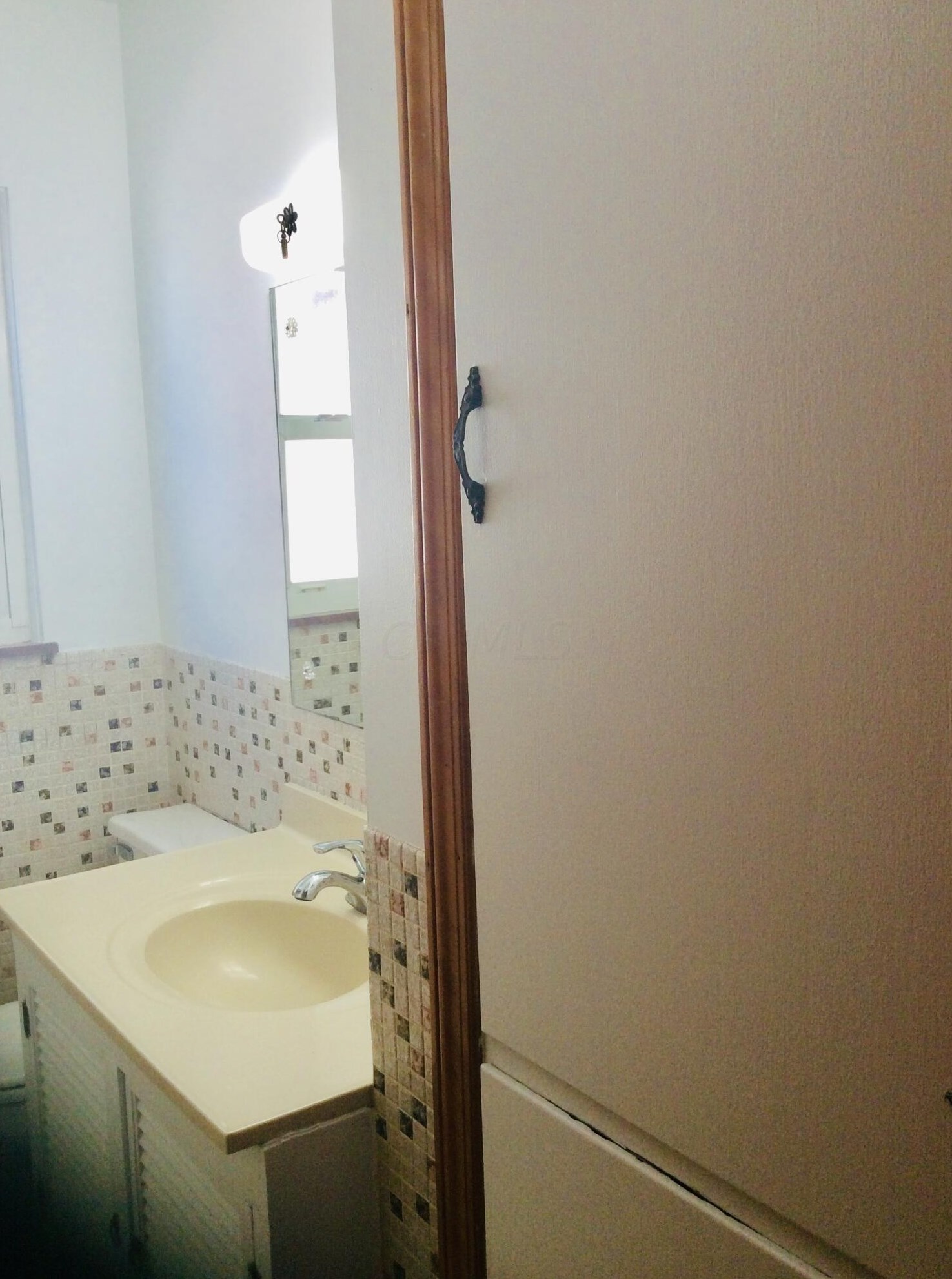 826 Roys Ave, Columbus OH 43204-2631 exterior