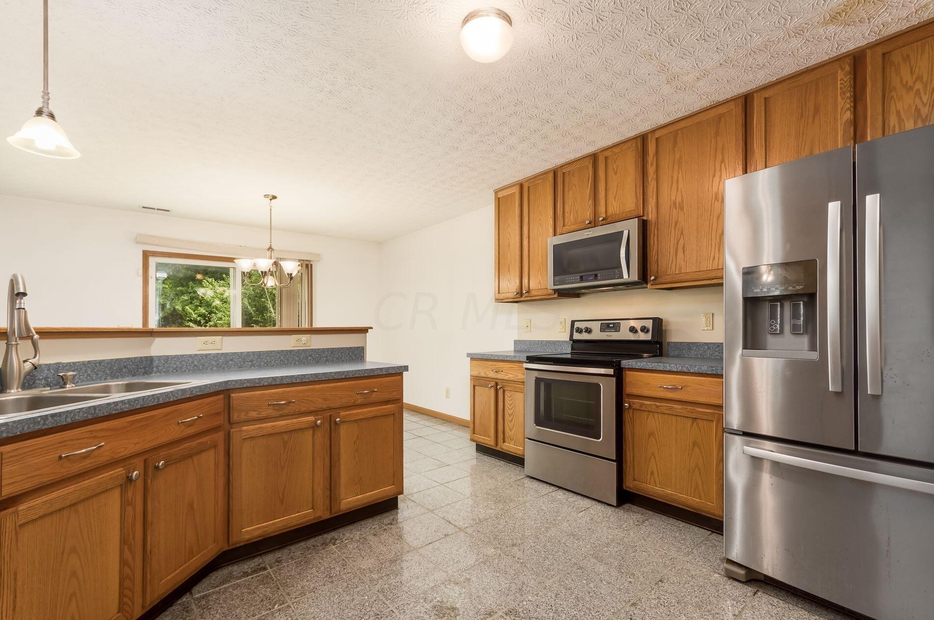 2303 Northtowne Pl, Columbus OH 43229-6690 exterior