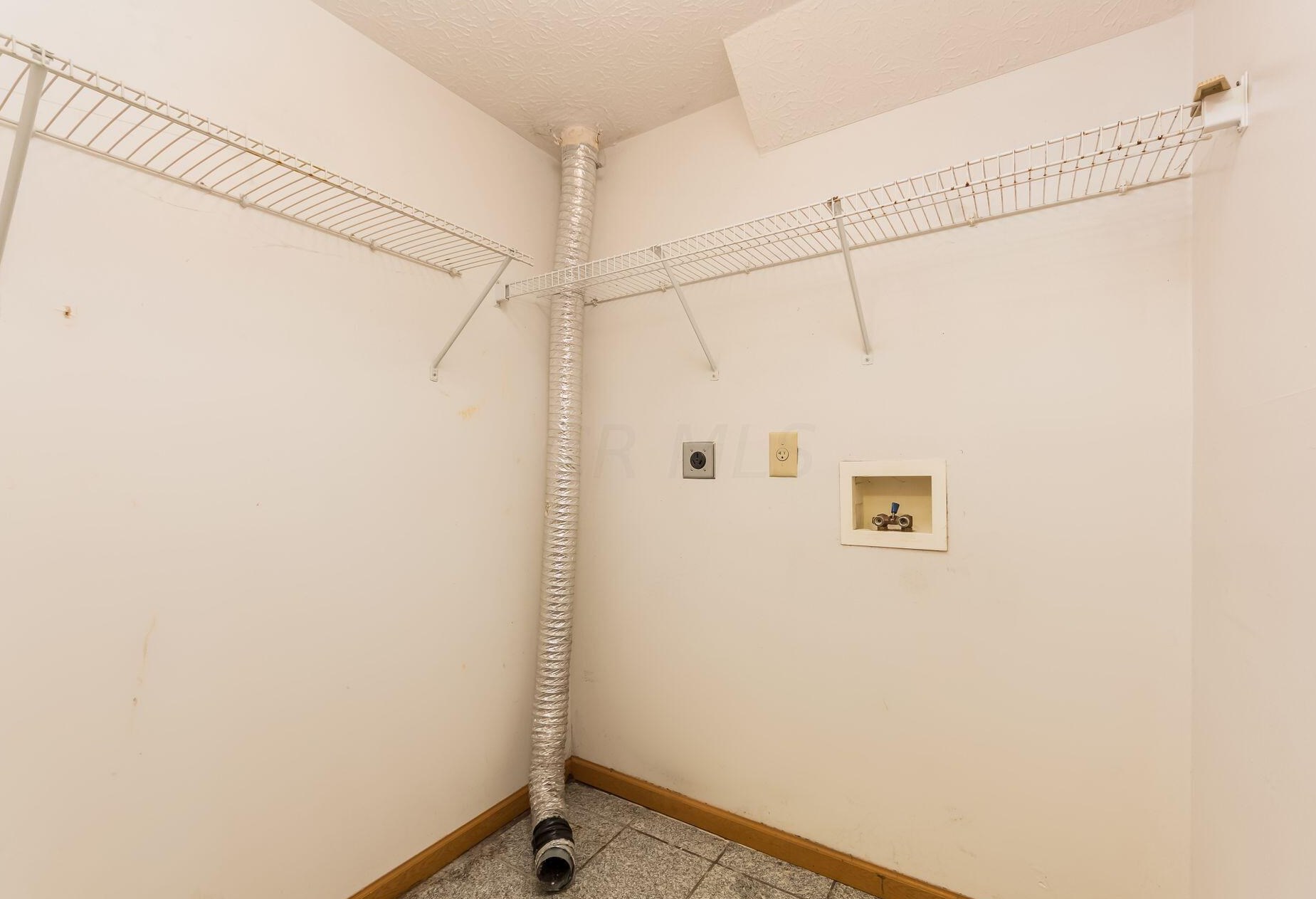 2303 Northtowne Pl, Columbus OH 43229-6690 exterior