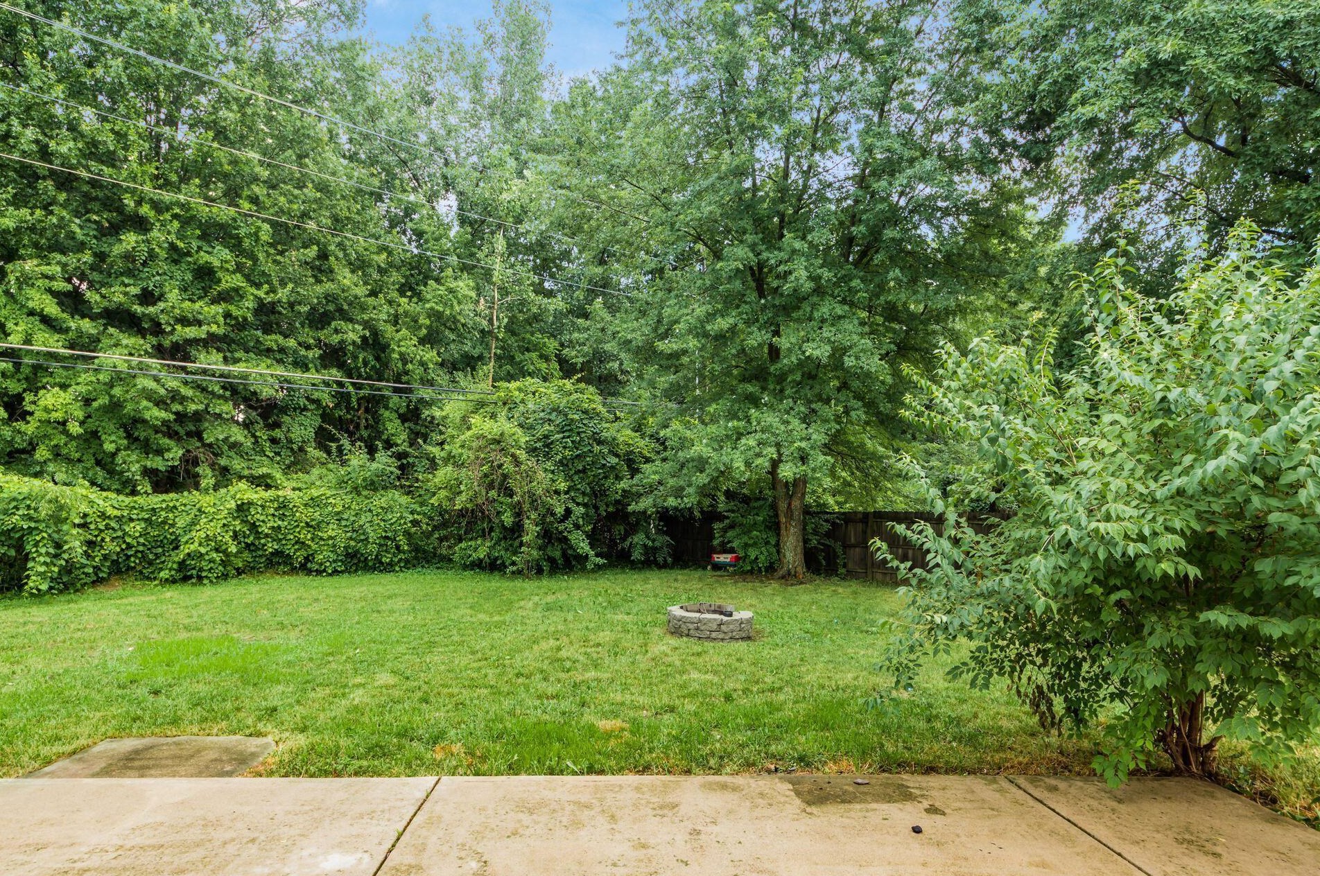 2303 Northtowne Pl, Columbus OH 43229-6690 exterior