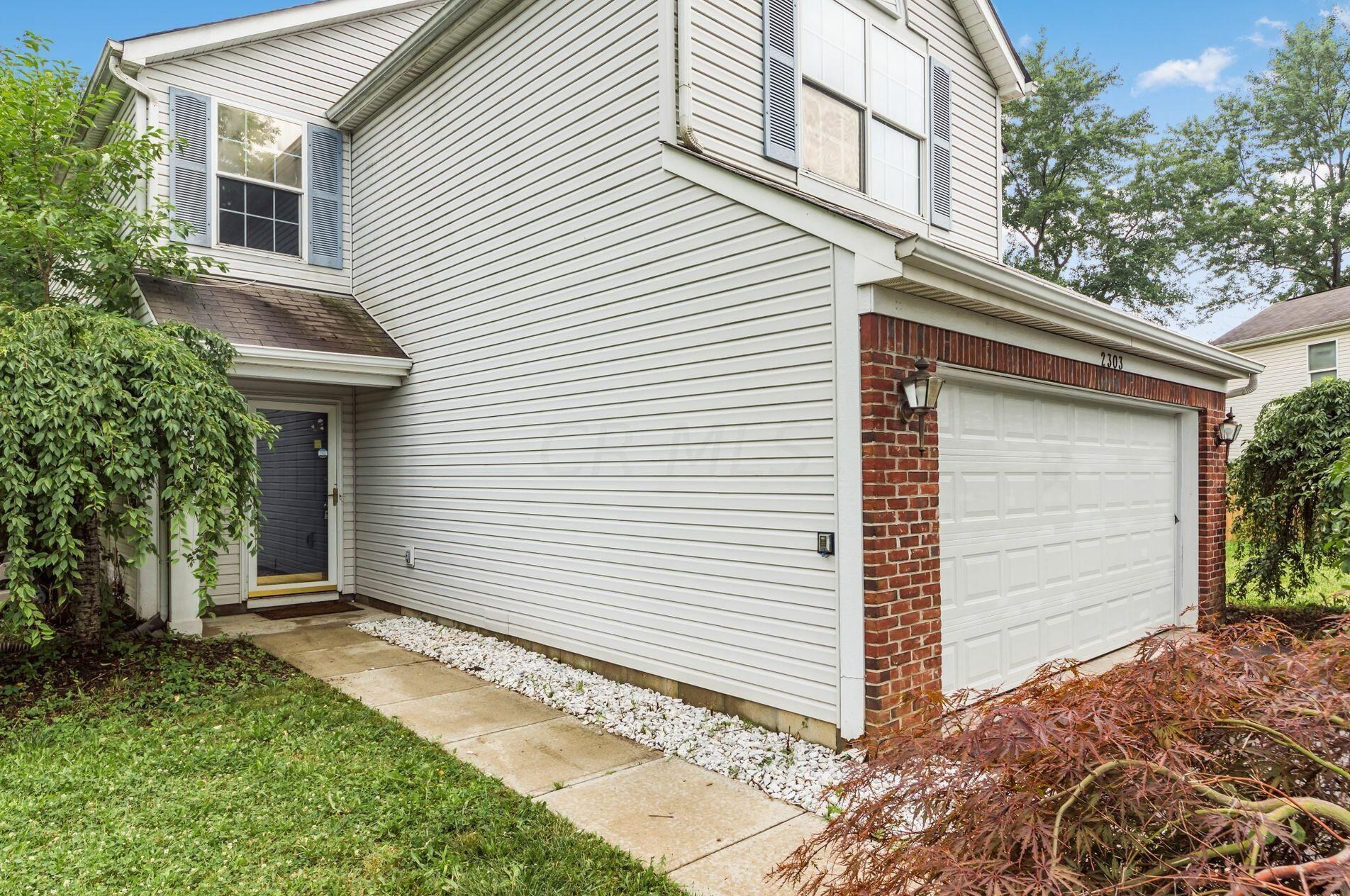 2303 Northtowne Pl, Columbus OH 43229-6690 exterior