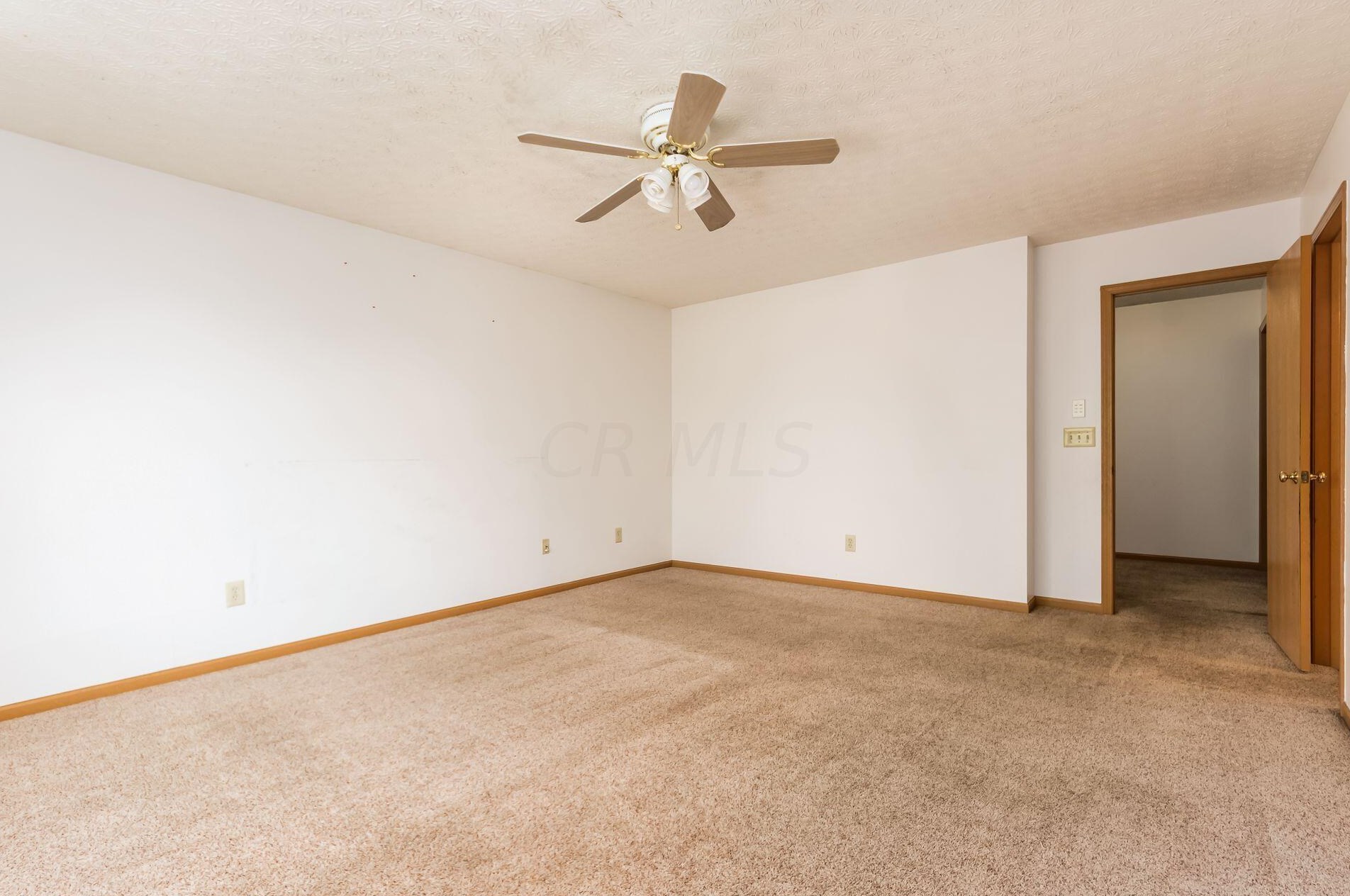 2303 Northtowne Pl, Columbus OH 43229-6690 exterior