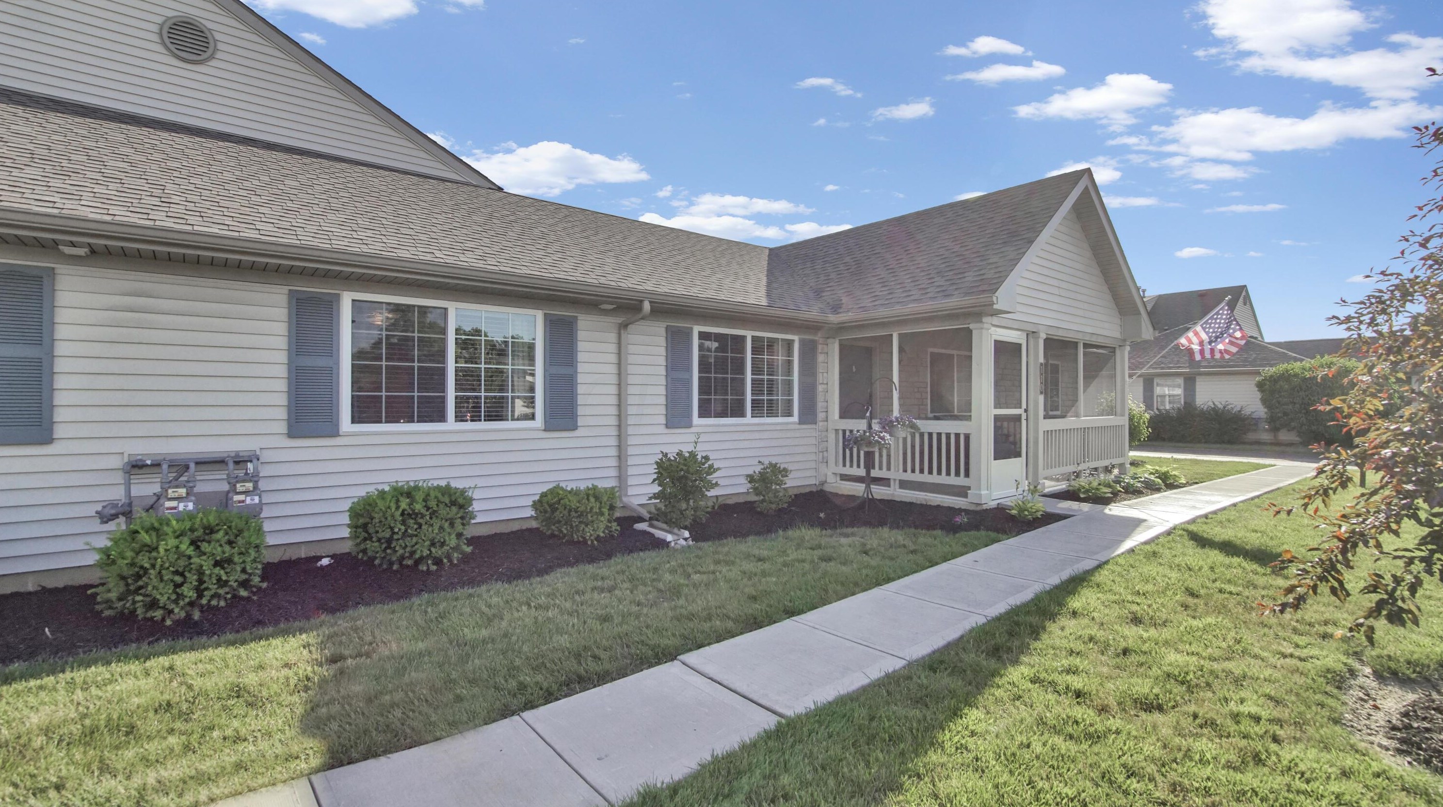 110 Pioneer Cir, Pickerington, OH 43147-7829