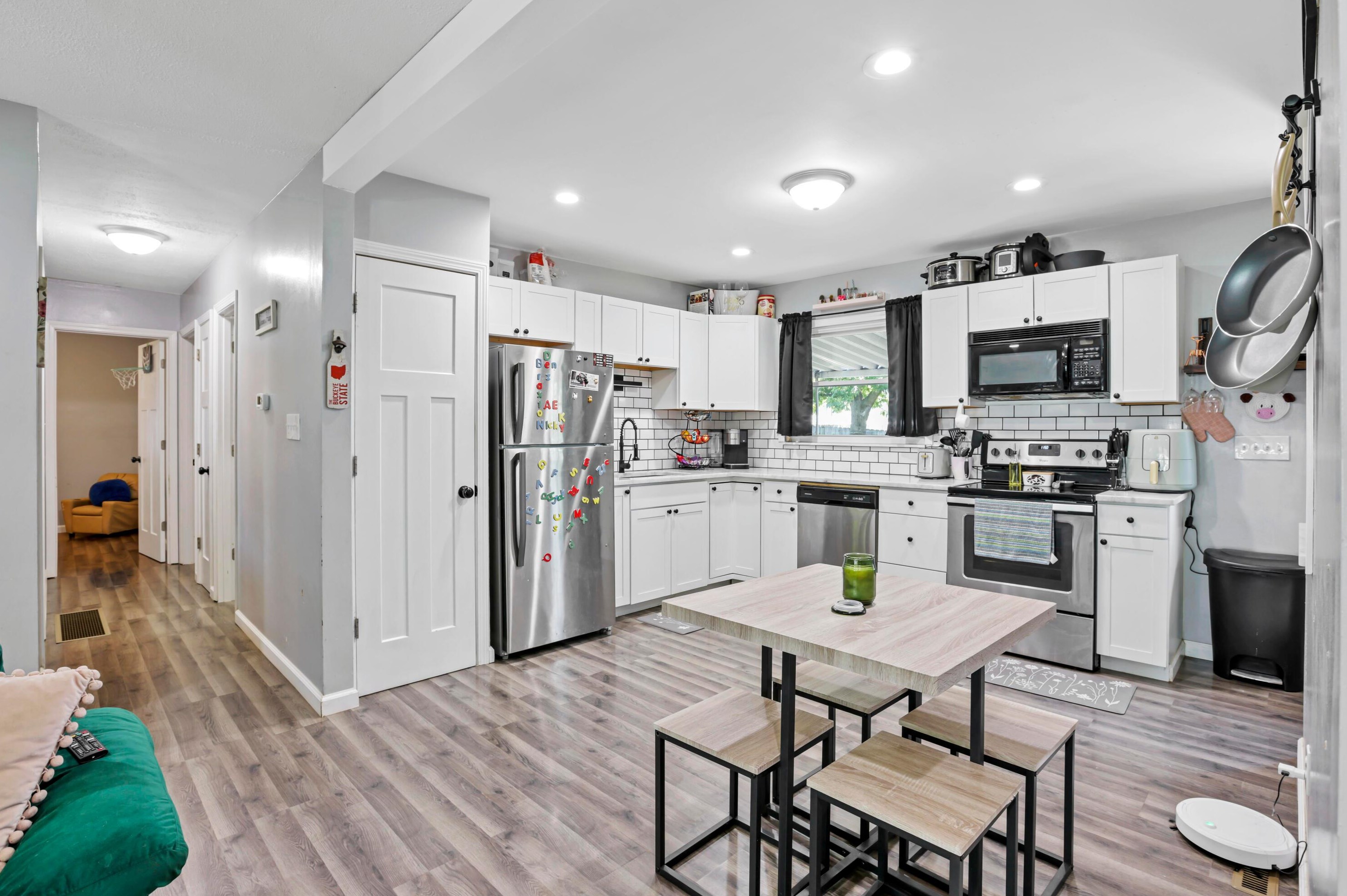 112 Fernhill Ave, Columbus OH 43228-1726 exterior