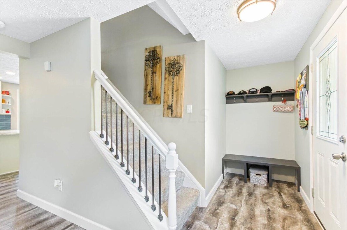 6349 Showy Ct, Westerville, OH 43081-3727