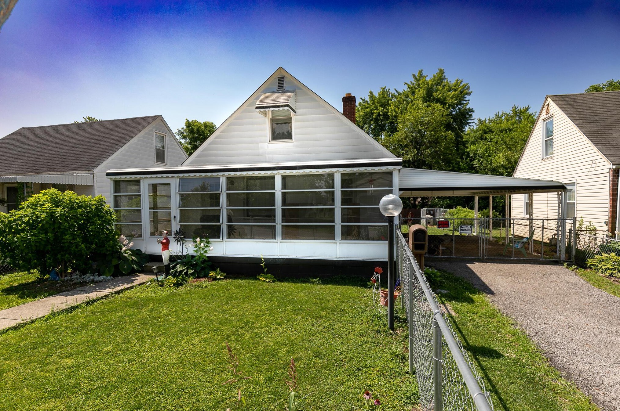 119 Betz Rd, Columbus, OH 43207-2930