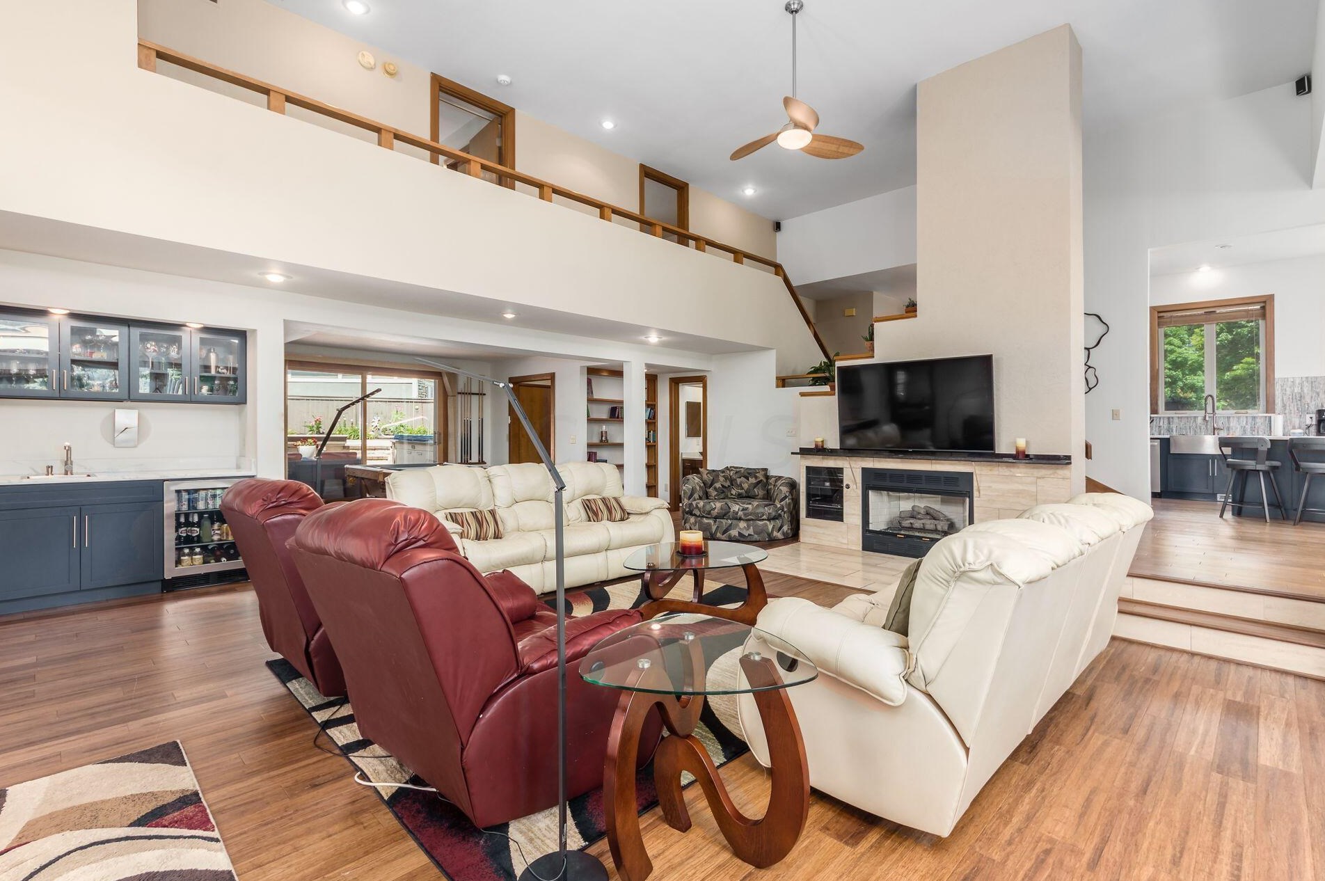 872 Pipestone Dr, Columbus OH 43235-1752 exterior