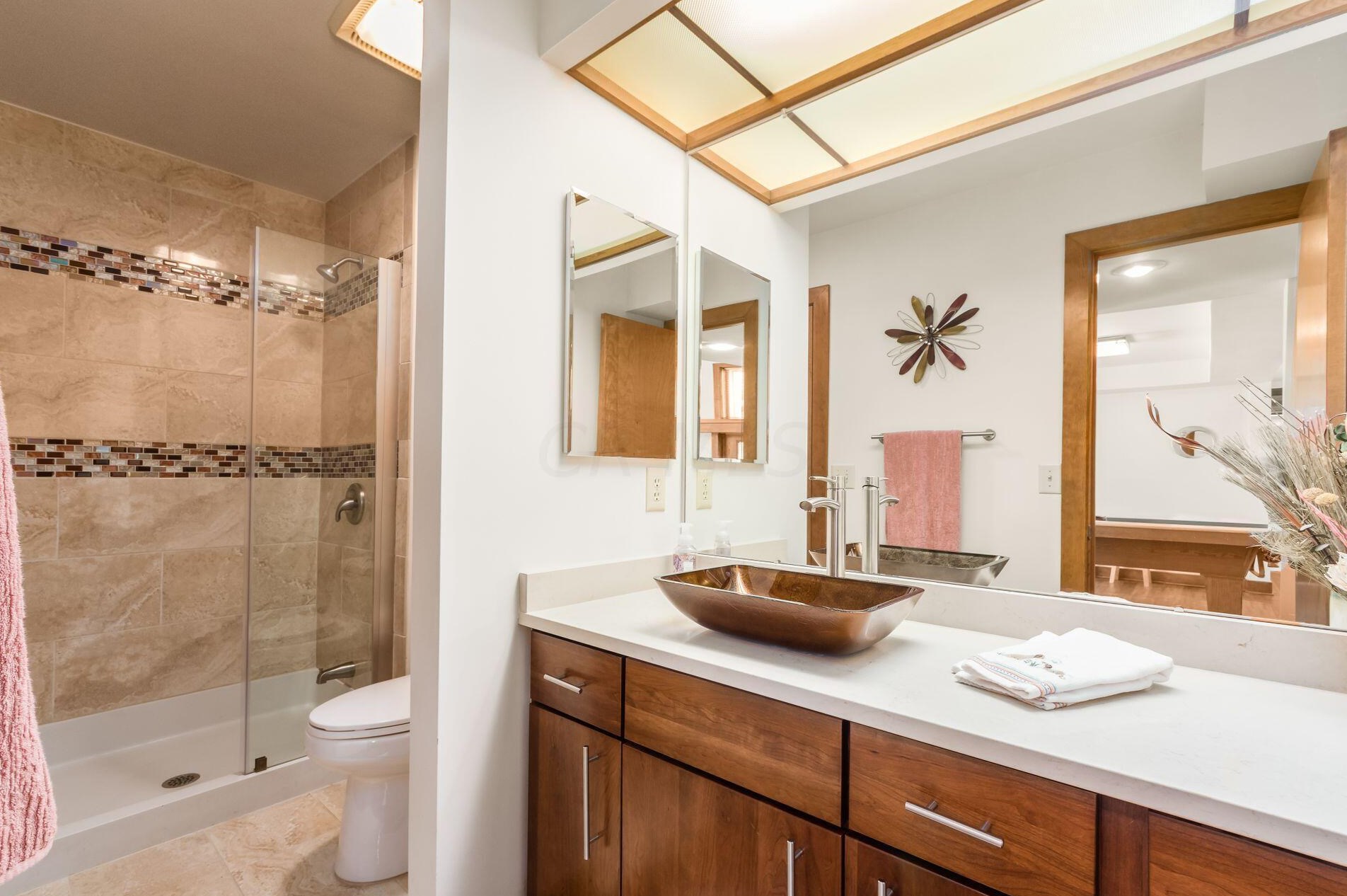 872 Pipestone Dr, Columbus OH 43235-1752 exterior