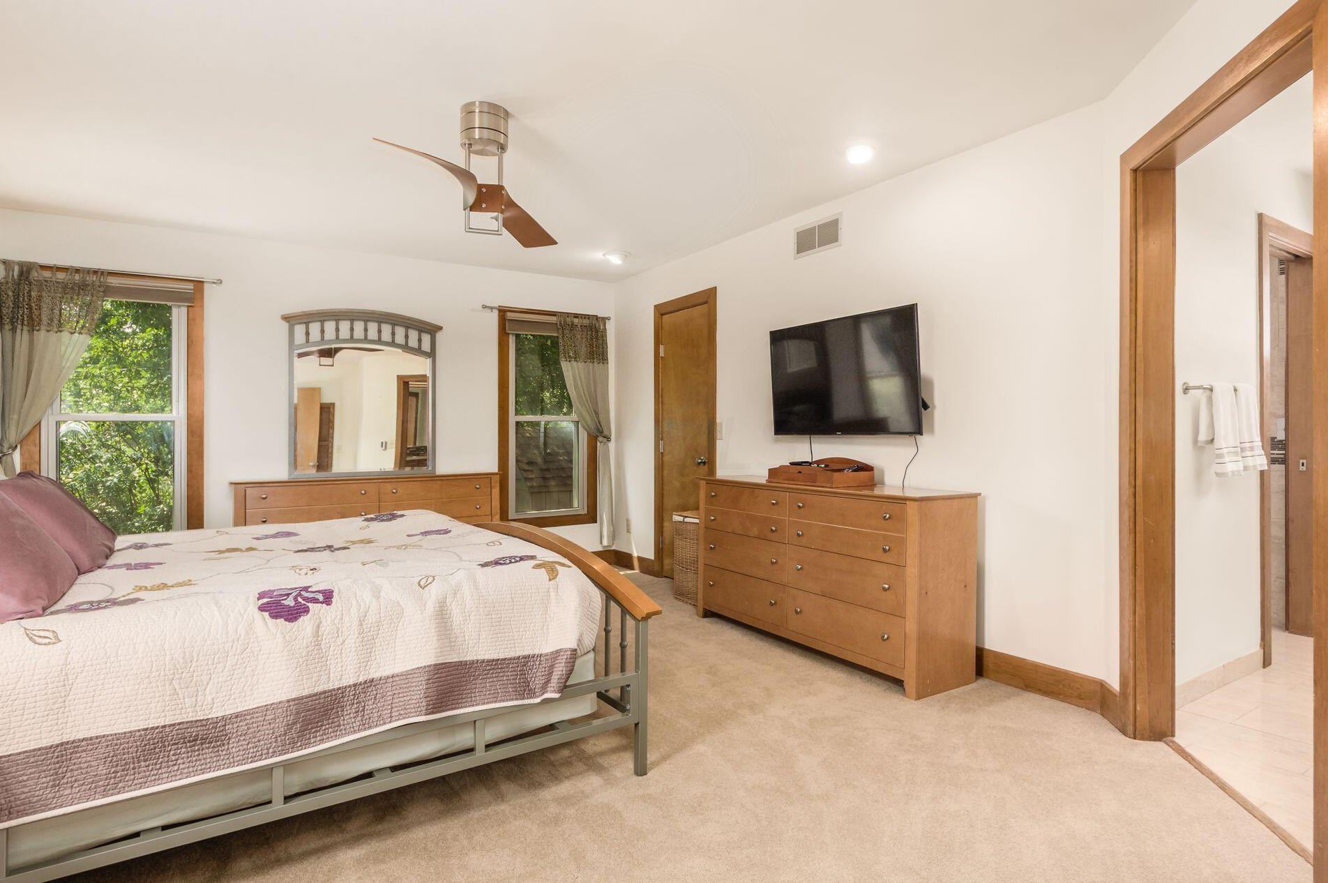 872 Pipestone Dr, Columbus OH 43235-1752 exterior