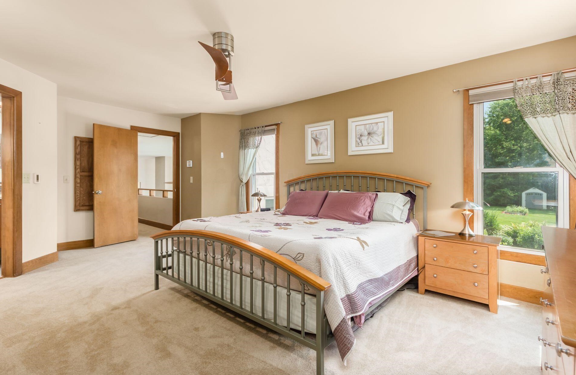 872 Pipestone Dr, Columbus OH 43235-1752 exterior