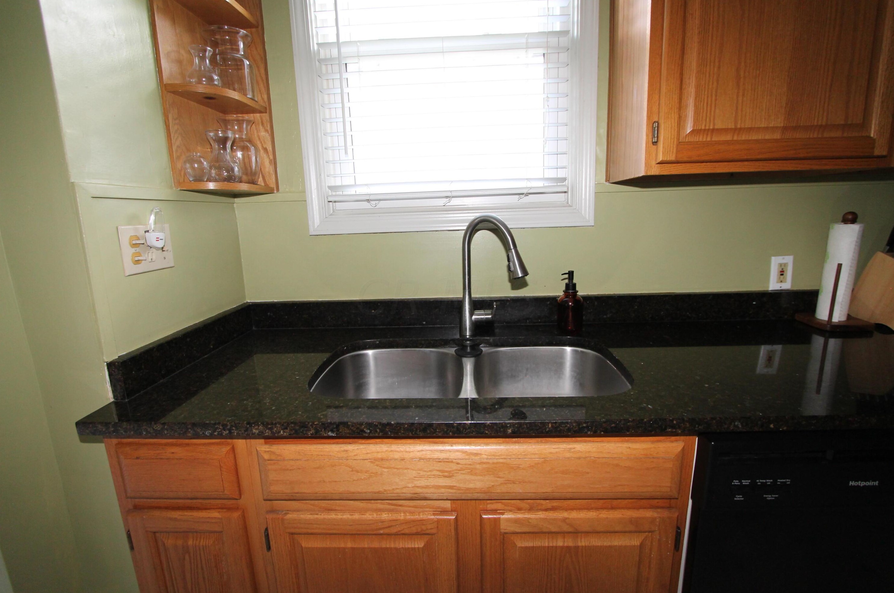 136 Longview Ave, Columbus OH 43224-3922 exterior