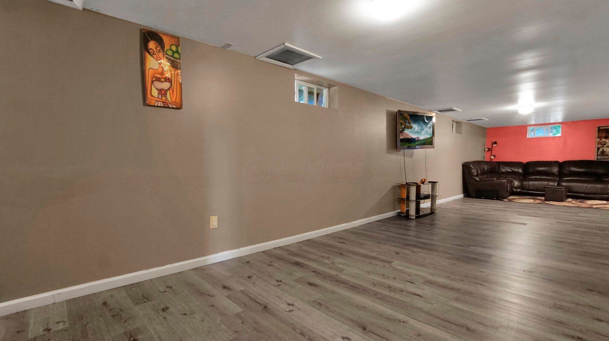 4200 Colby Ave, Columbus OH 43227-2028 exterior