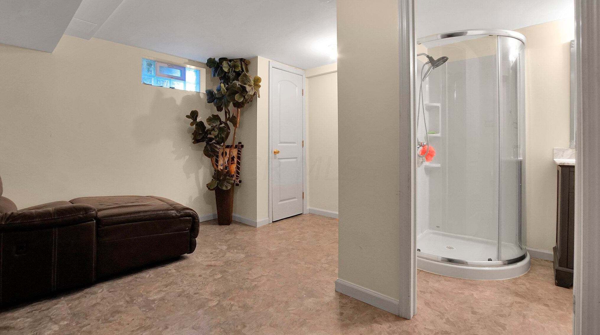 4200 Colby Ave, Columbus OH 43227-2028 exterior