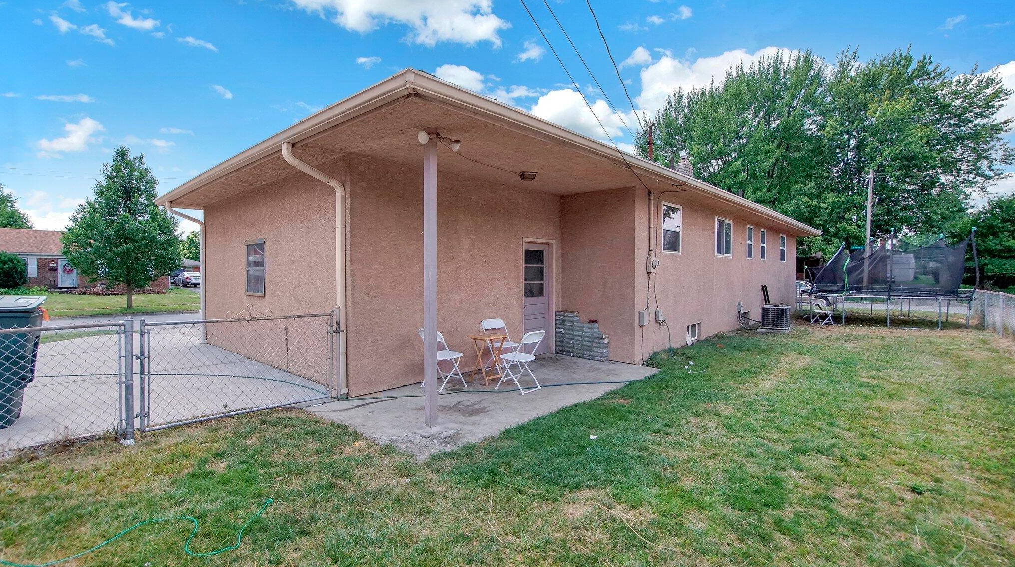 4200 Colby Ave, Columbus OH 43227-2028 exterior