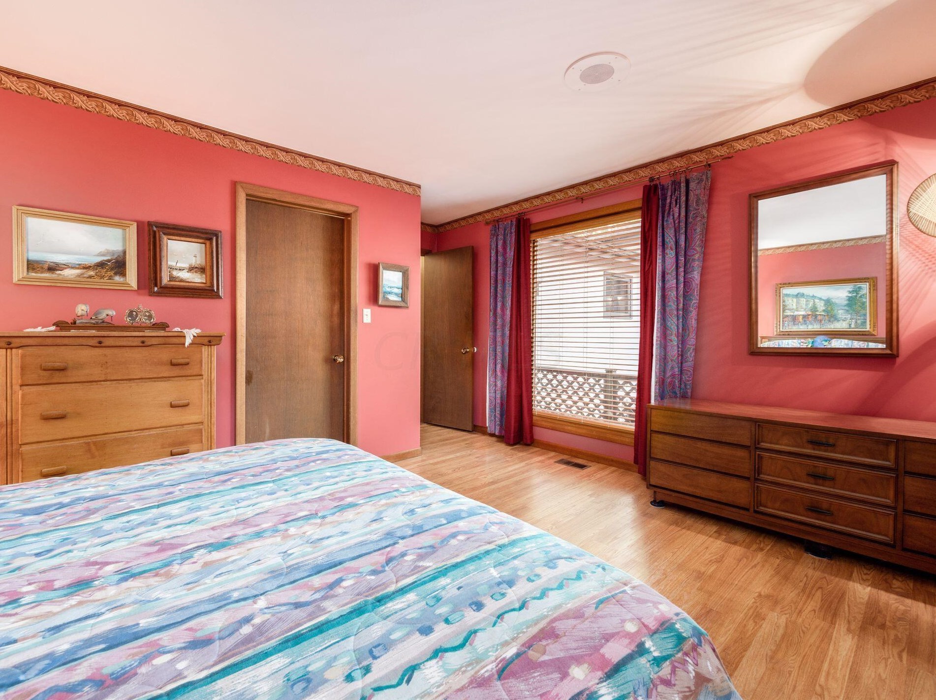 1316 Norwell Dr, Columbus OH 43220-3956 exterior