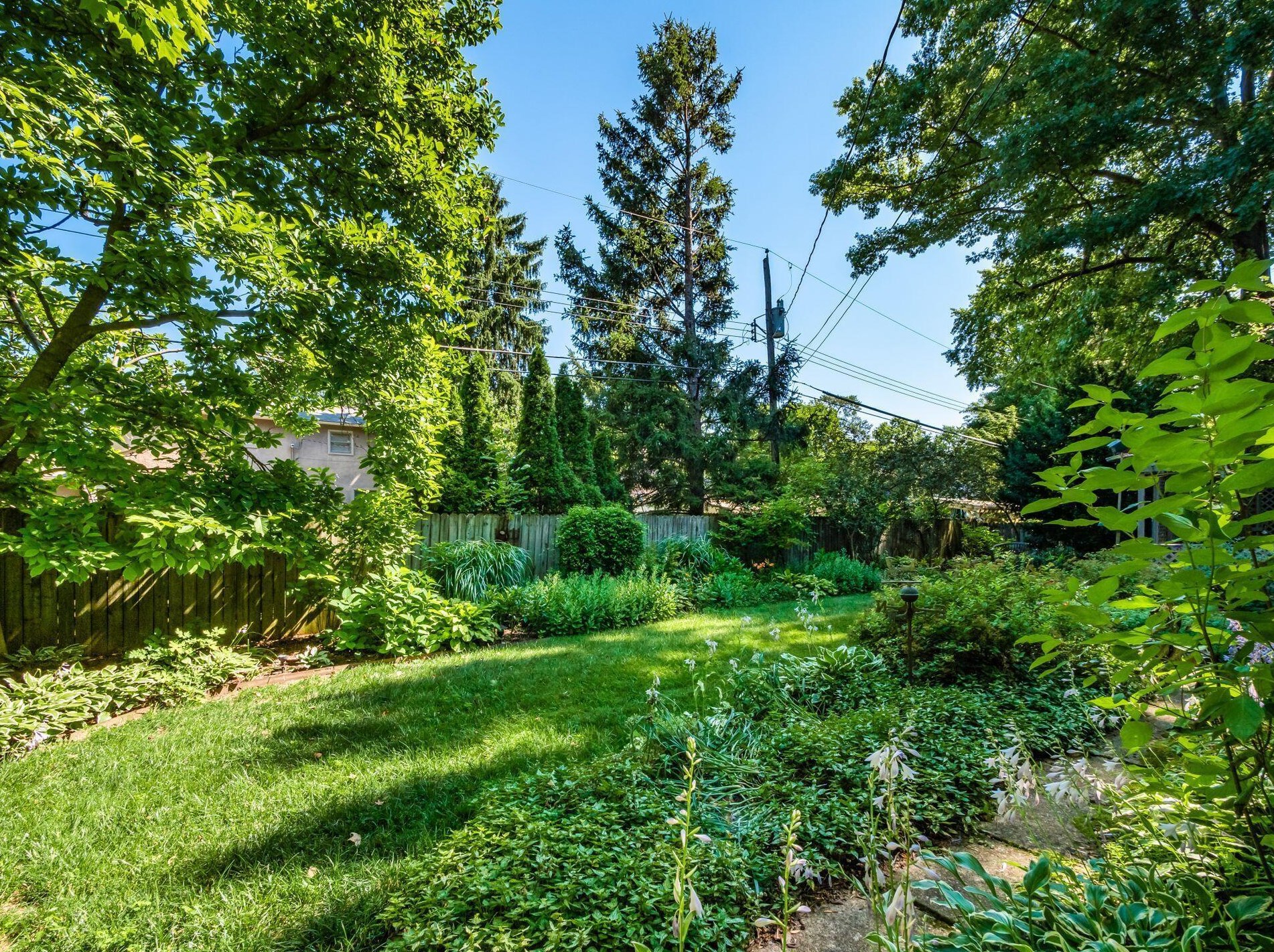 1316 Norwell Dr, Columbus OH 43220-3956 exterior