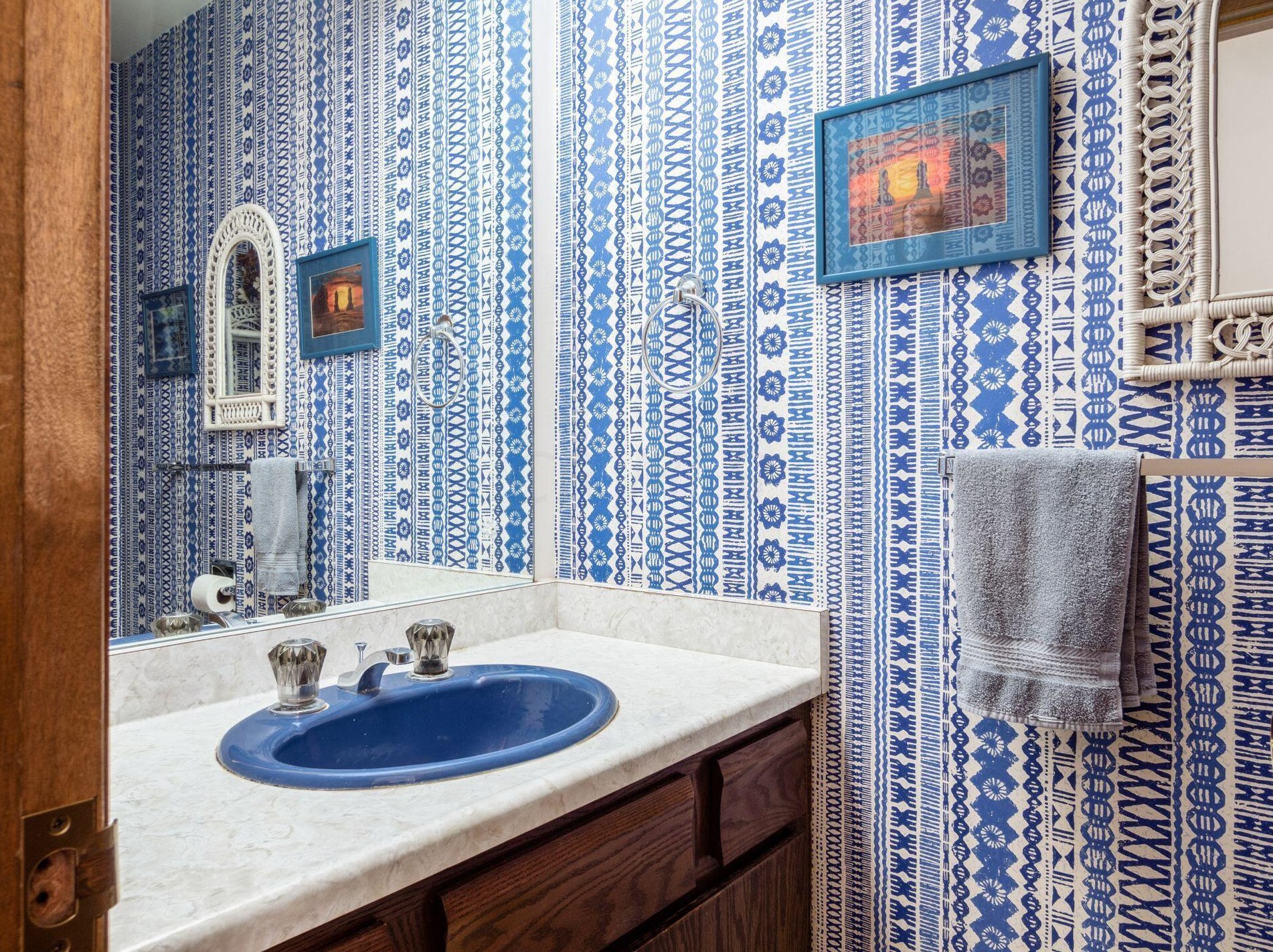 1316 Norwell Dr, Columbus OH 43220-3956 exterior